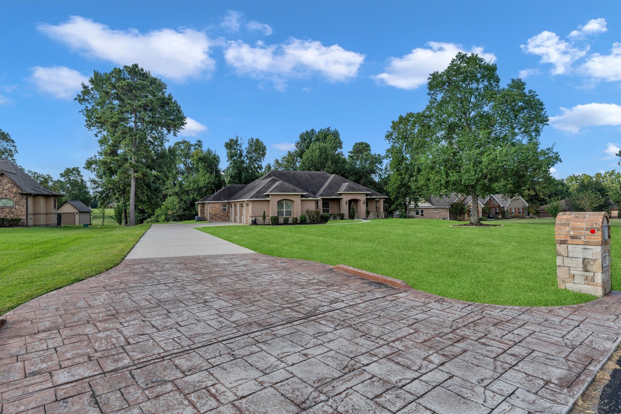 1735 Opal Trail Property Photo 3