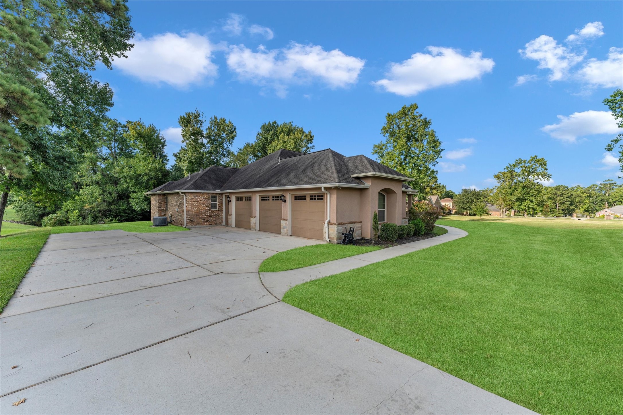 1735 Opal Trail Property Photo 4