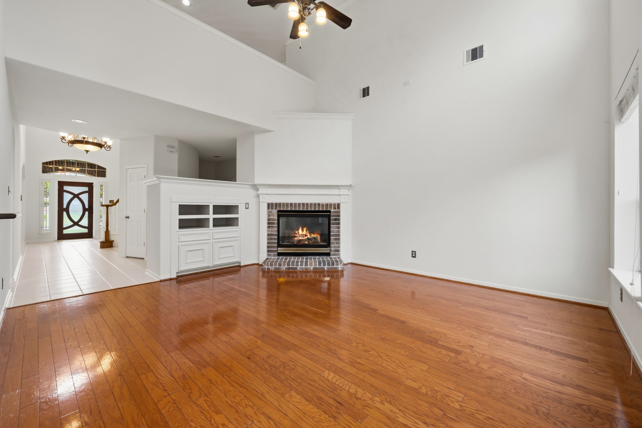 8026 Trophy Place Drive Property Photo 7
