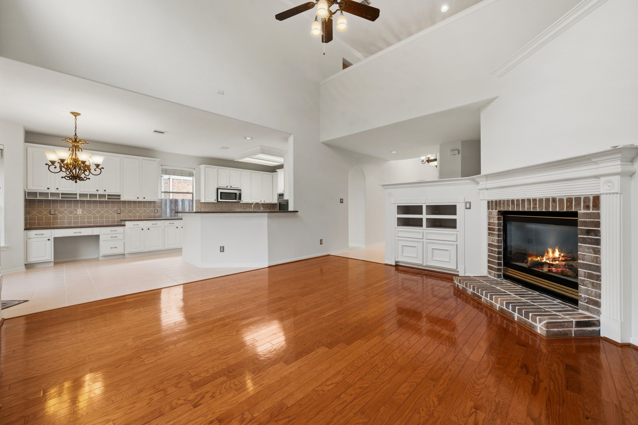 8026 Trophy Place Drive Property Photo 9