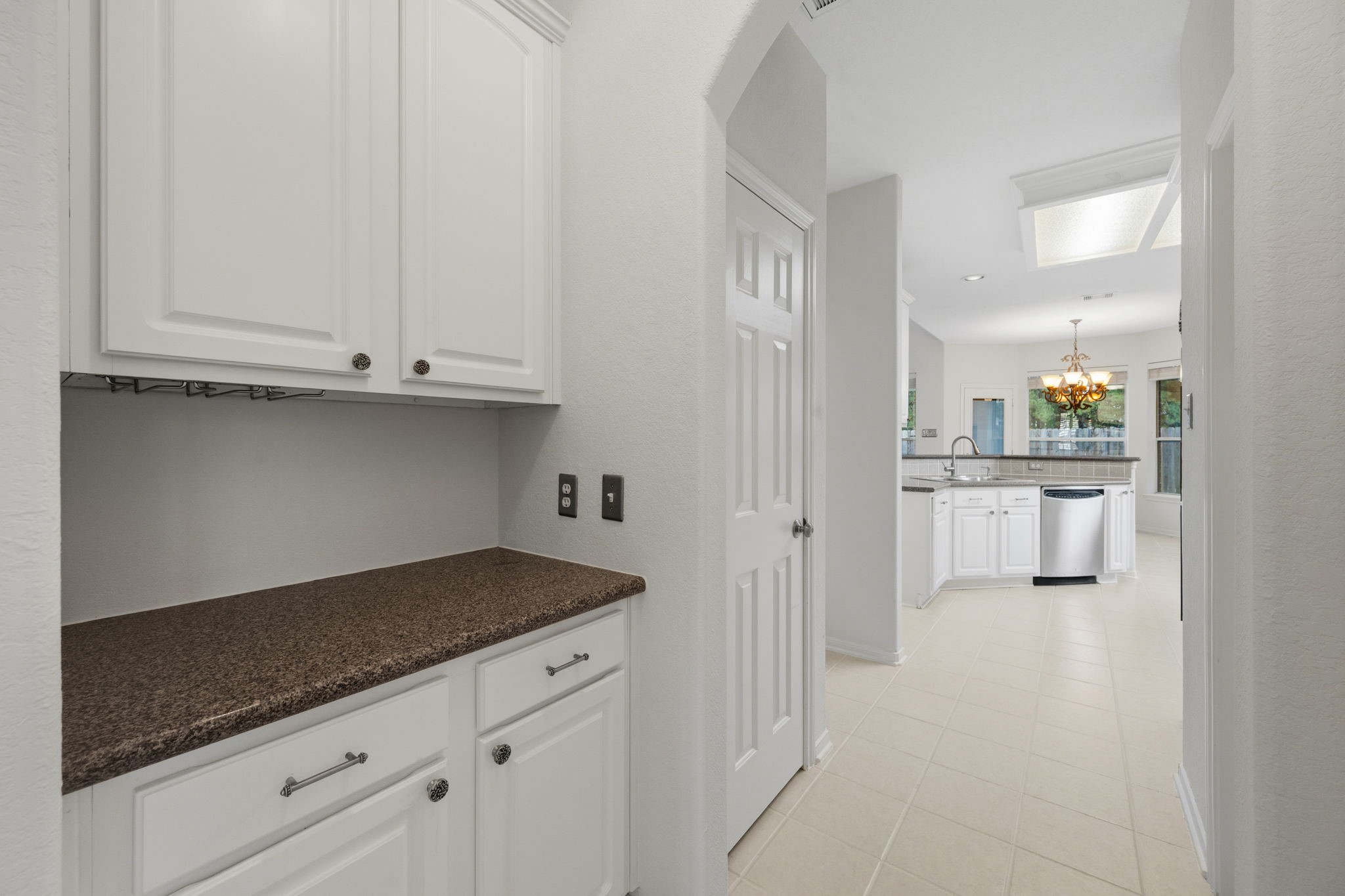 8026 Trophy Place Drive Property Photo 15