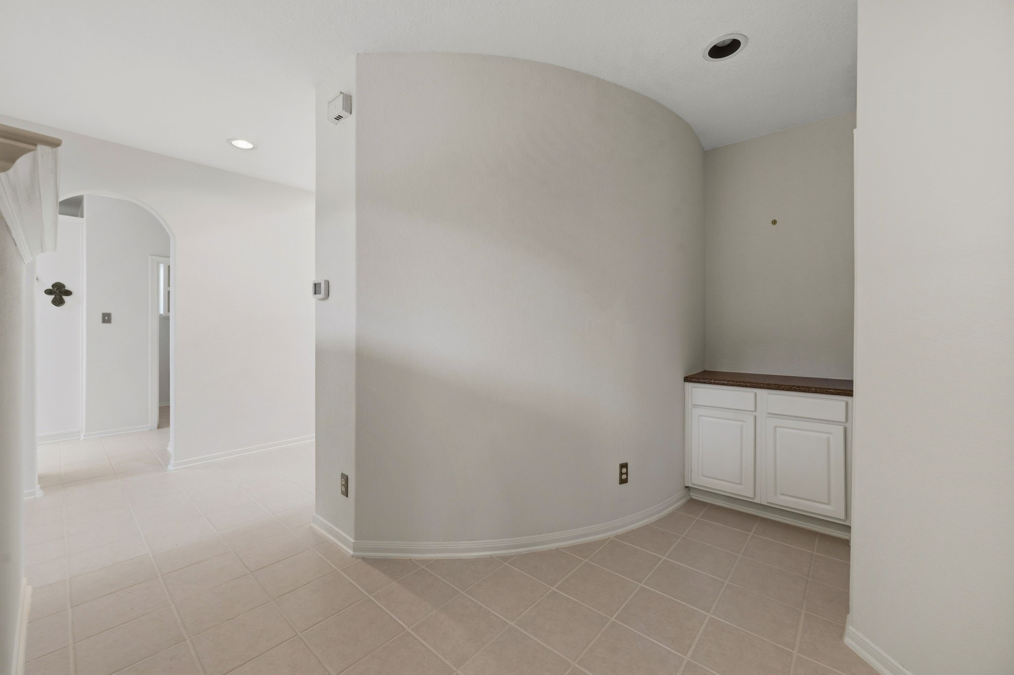 8026 Trophy Place Drive Property Photo 18
