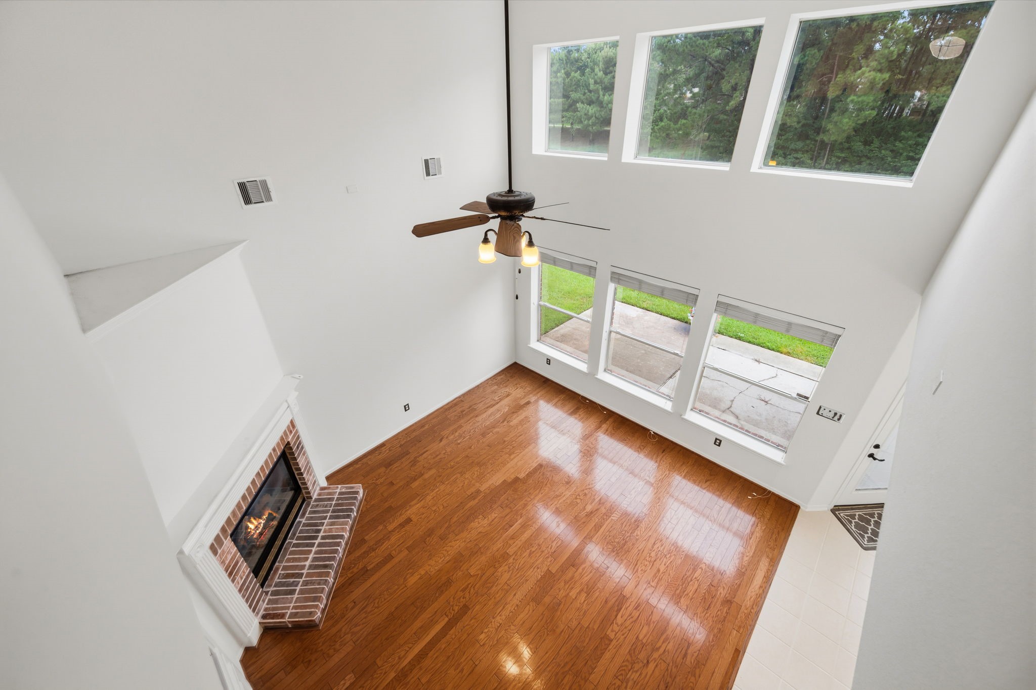 8026 Trophy Place Drive Property Photo 25