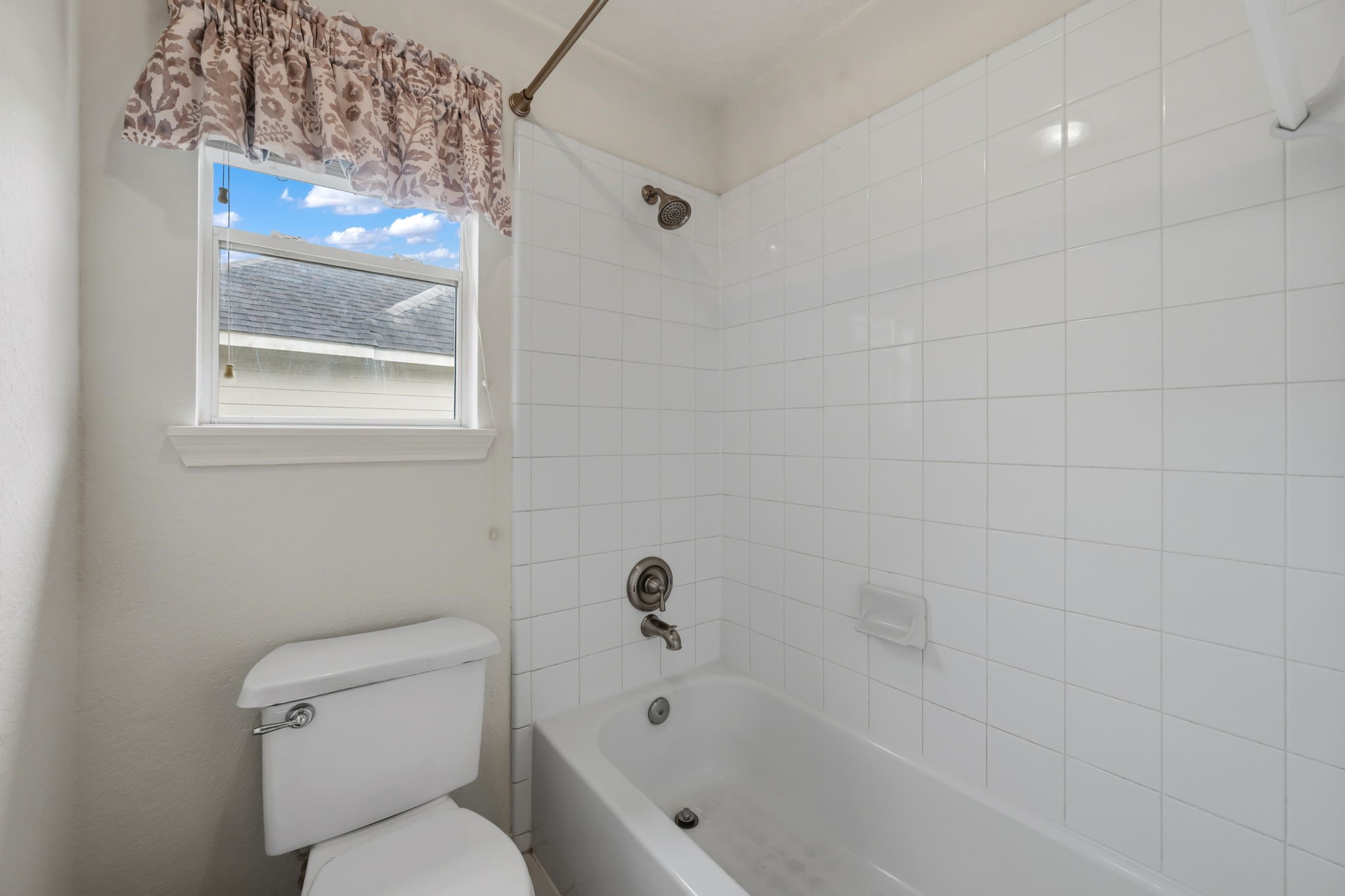 8026 Trophy Place Drive Property Photo 31