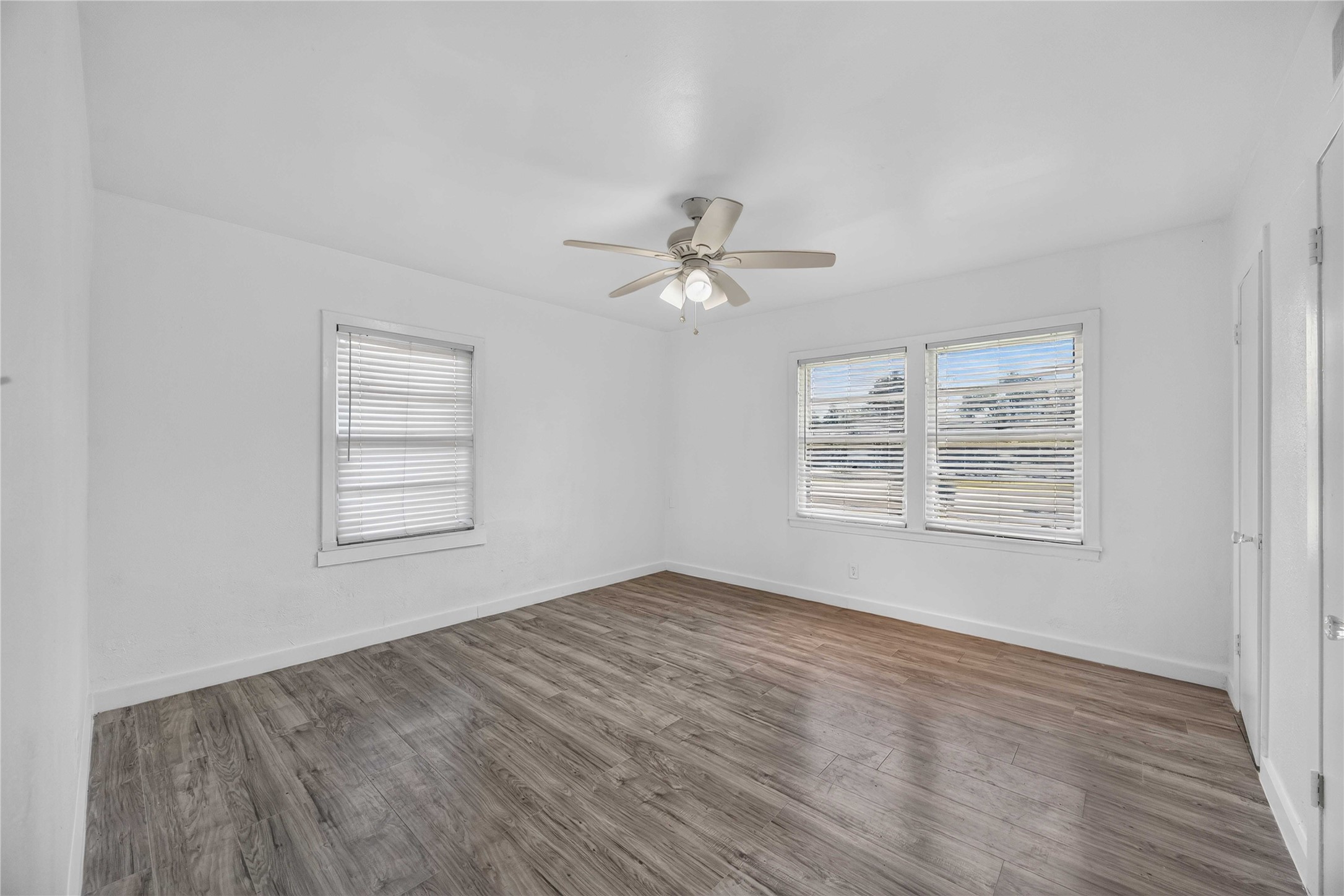 6207 Heron Drive Property Photo 12