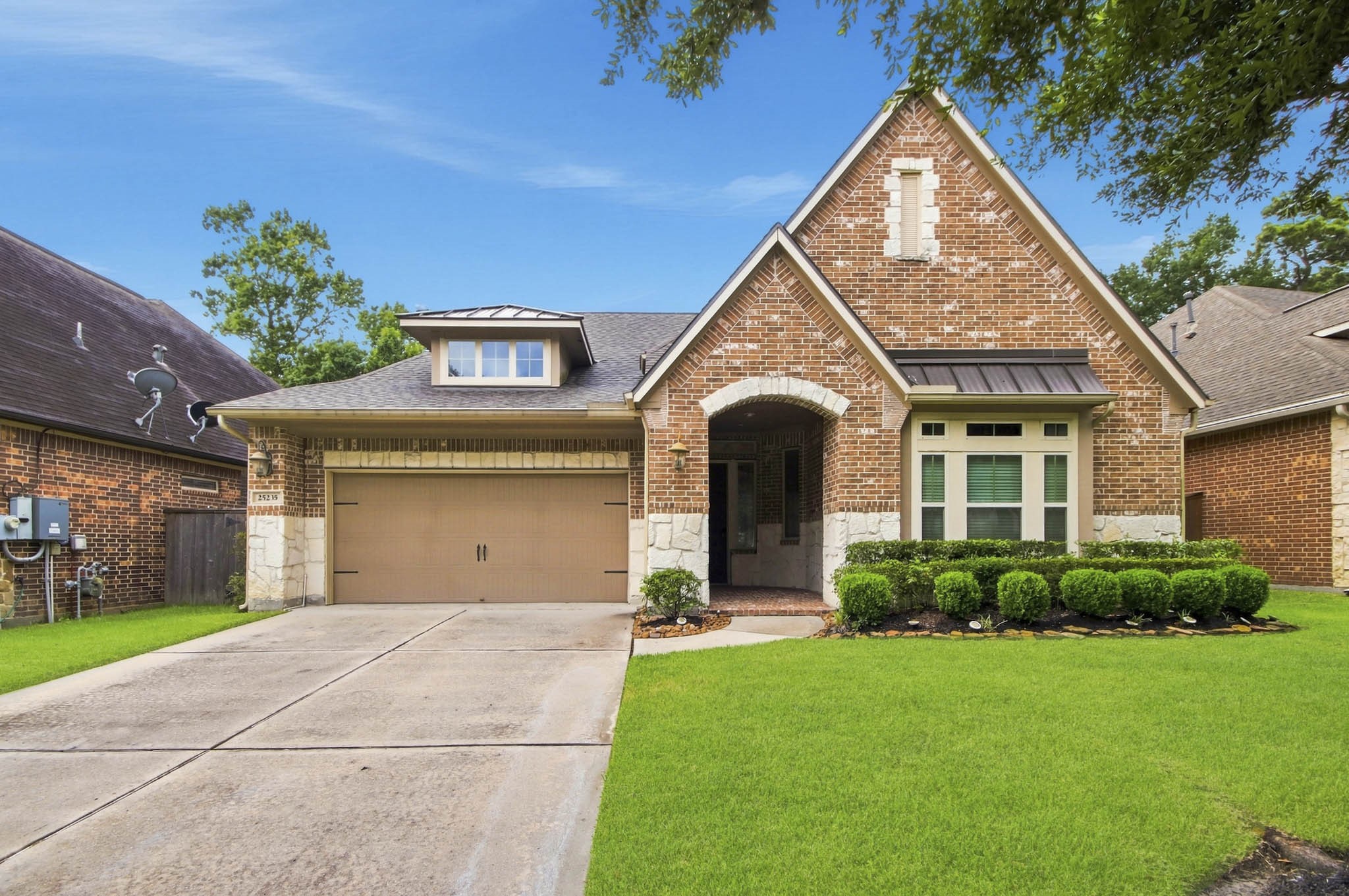 25235 Denton Trace Drive Property Photo 1