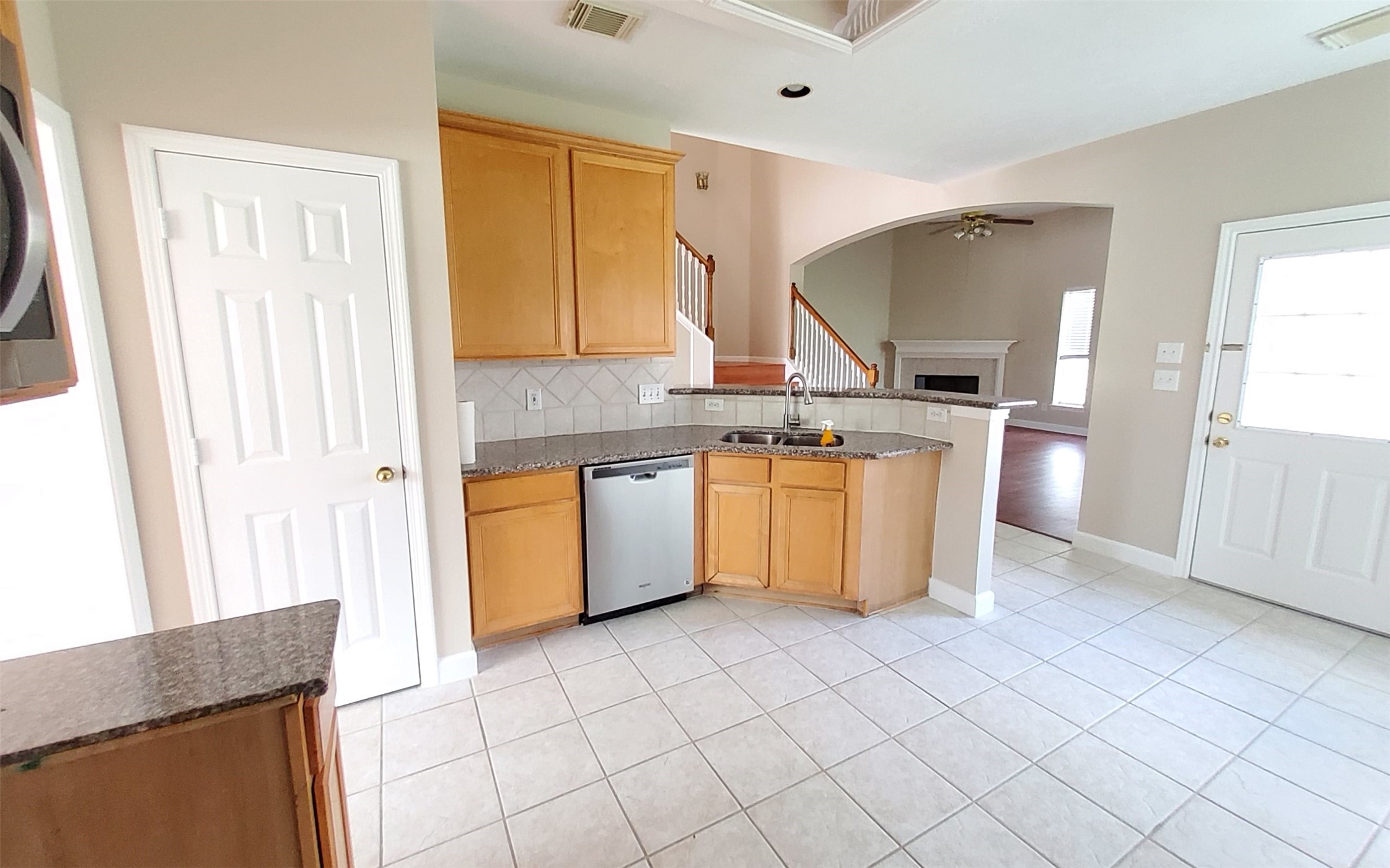 2707 Sun Beam Court Property Photo 6