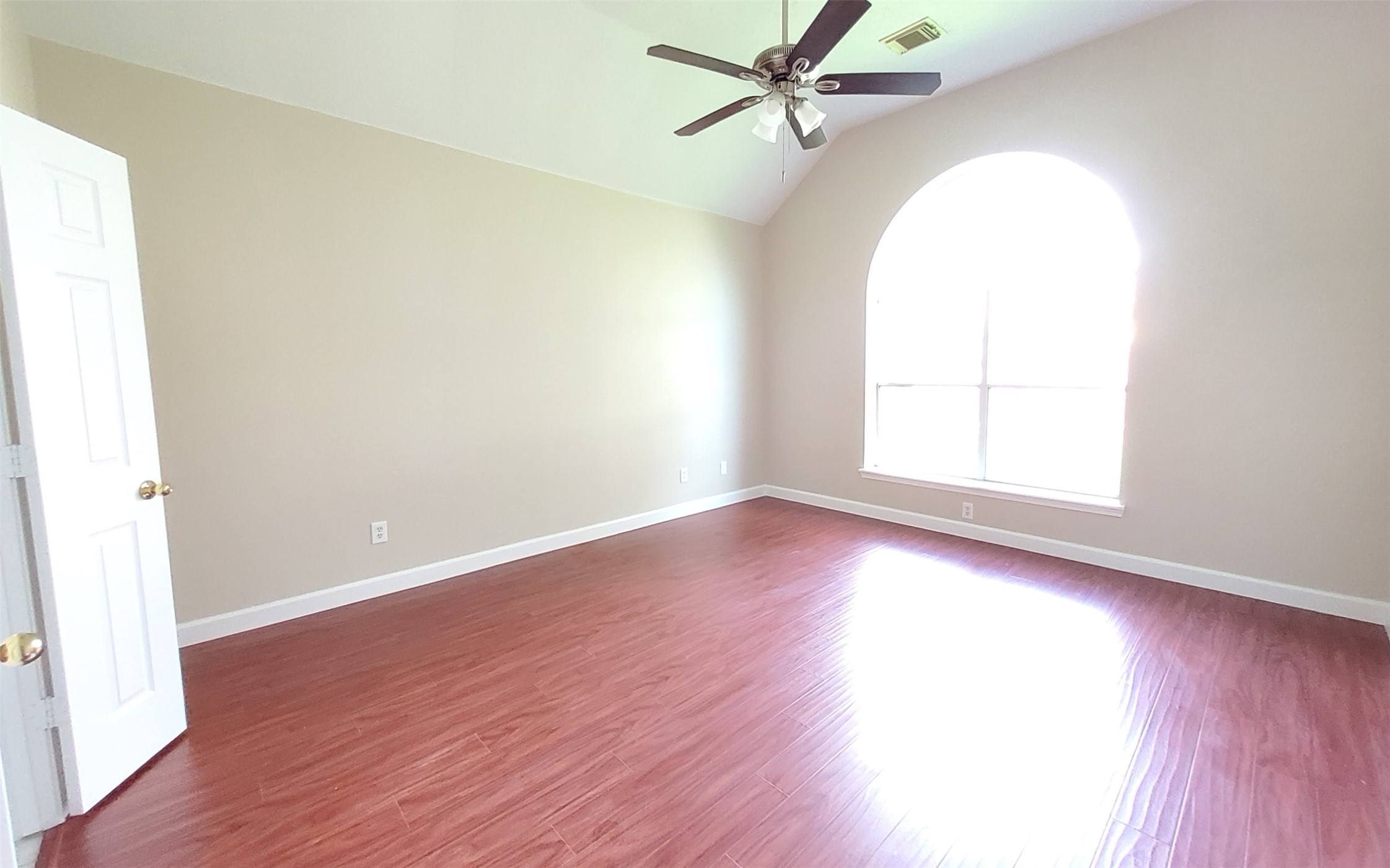 2707 Sun Beam Court Property Photo 10