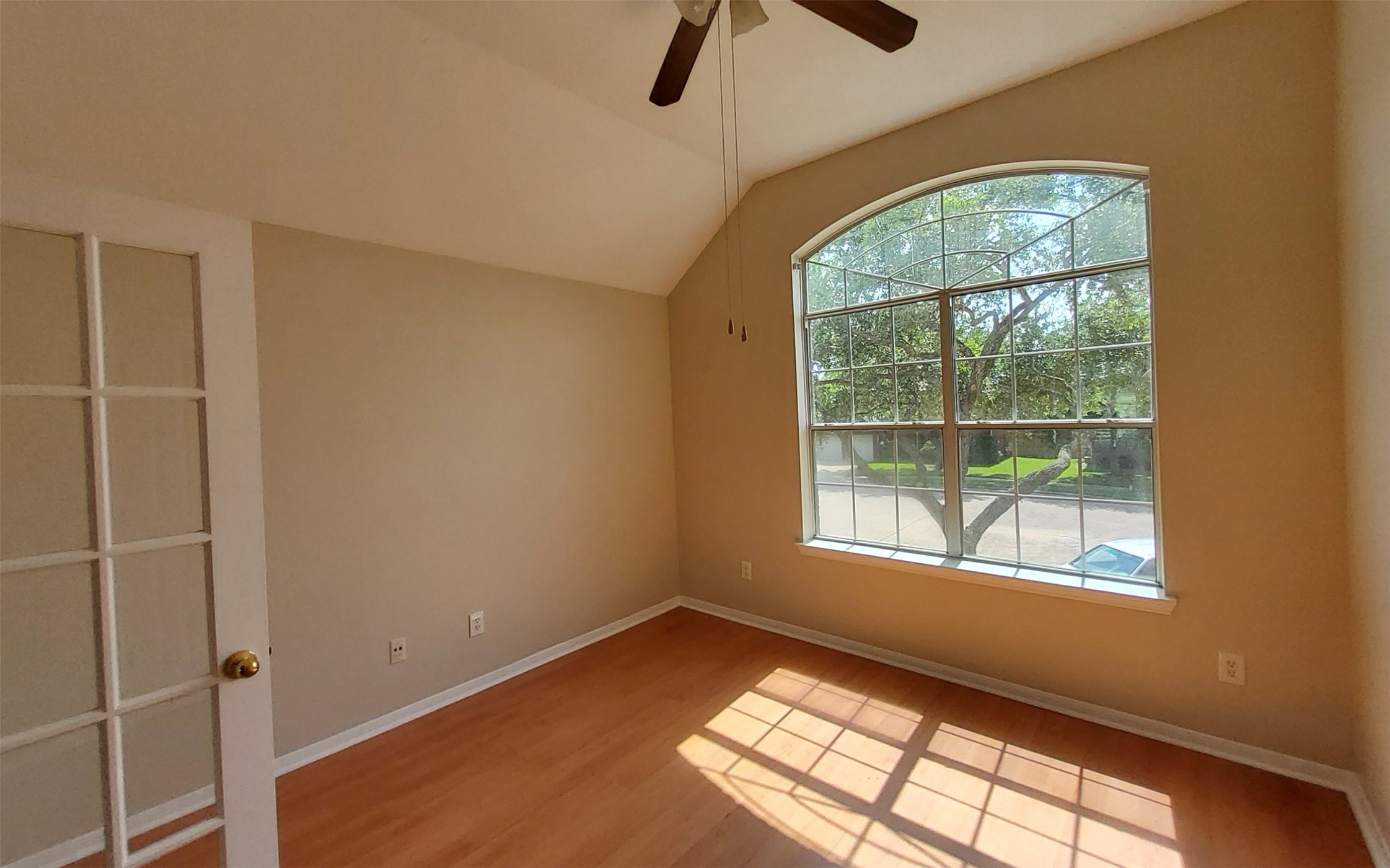 2707 Sun Beam Court Property Photo 17
