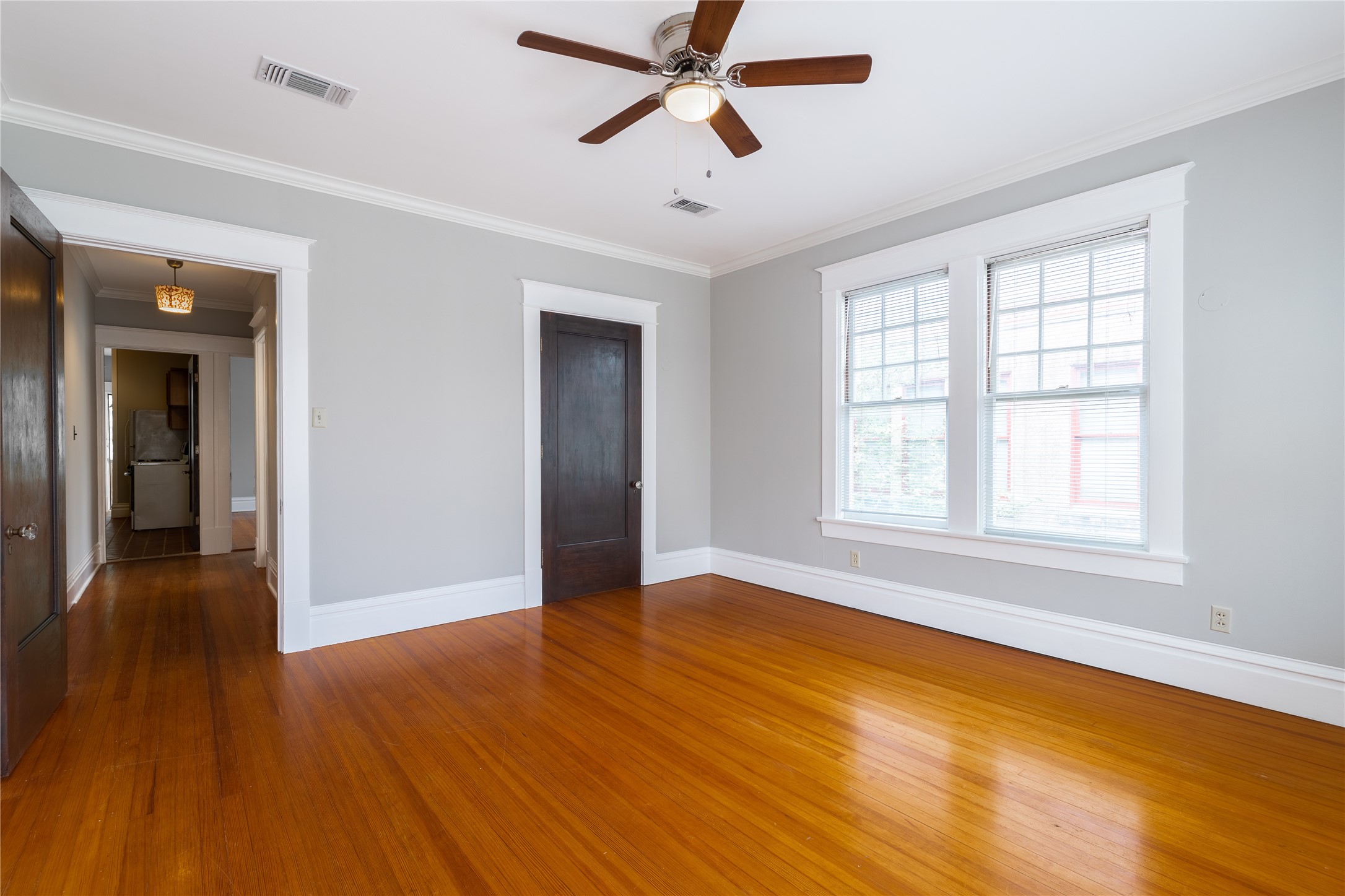 806 Winbern Street 2 Property Photo 2
