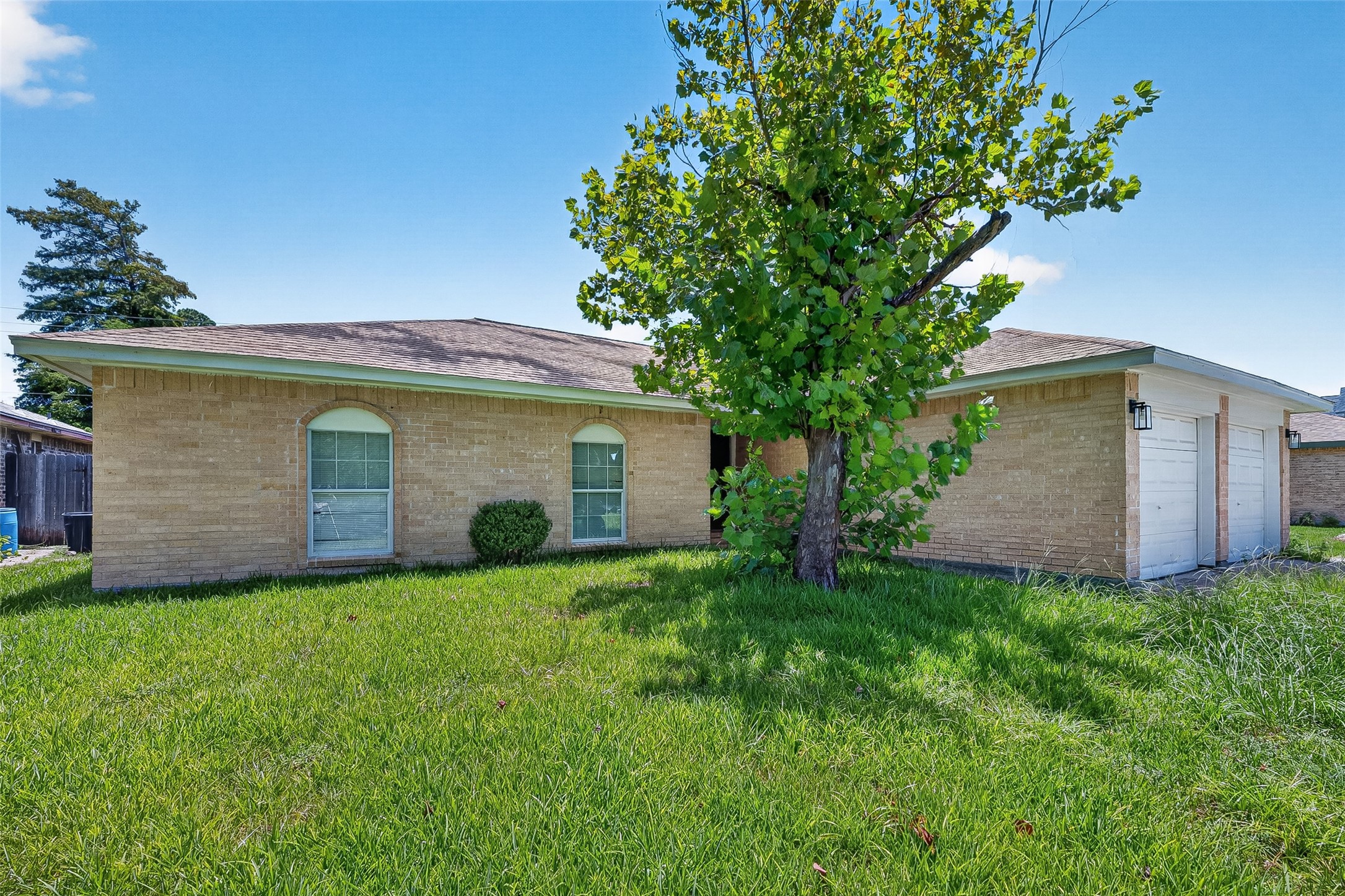 1446 Castle Glen Drive Property Photo 4