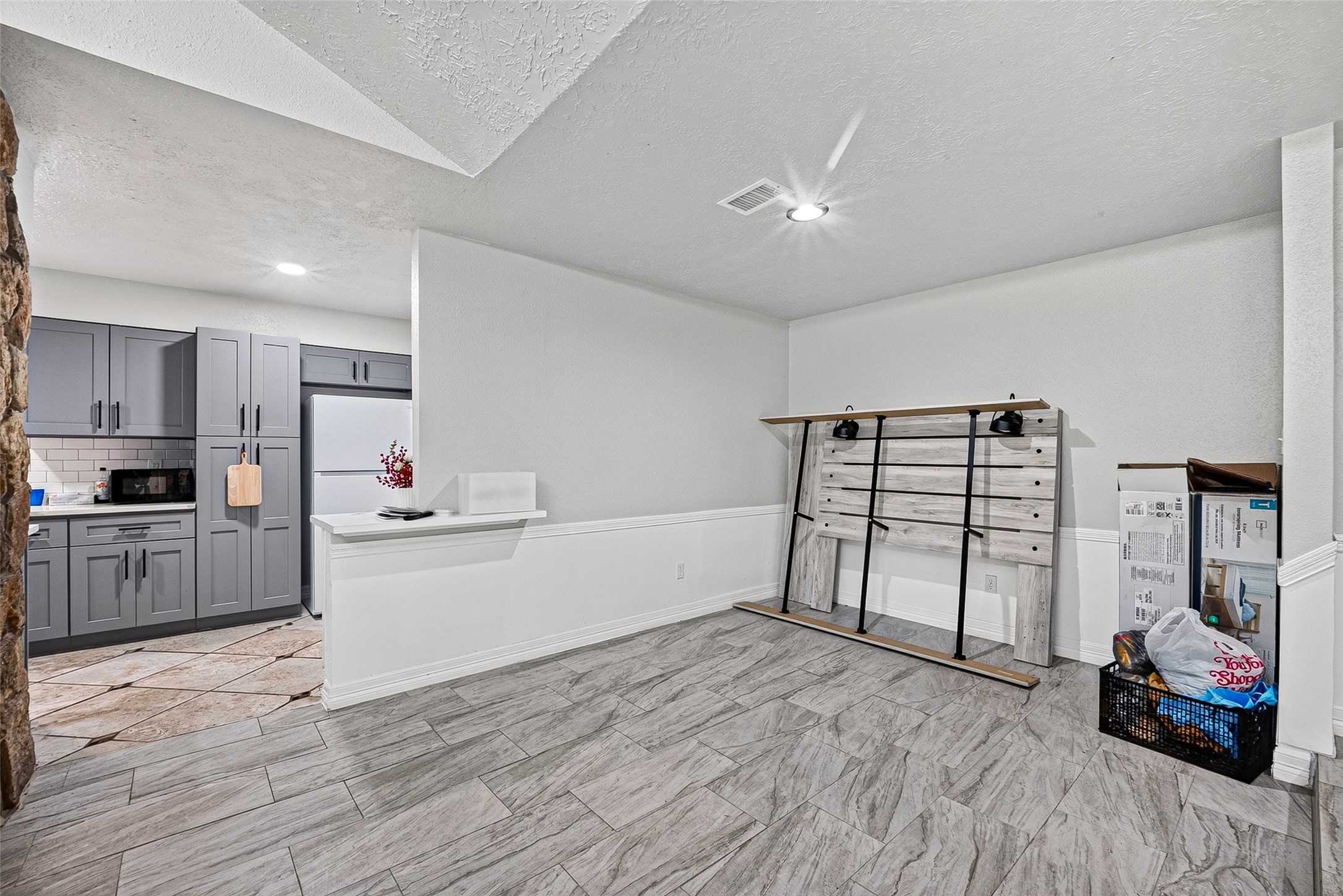 1446 Castle Glen Drive Property Photo 12