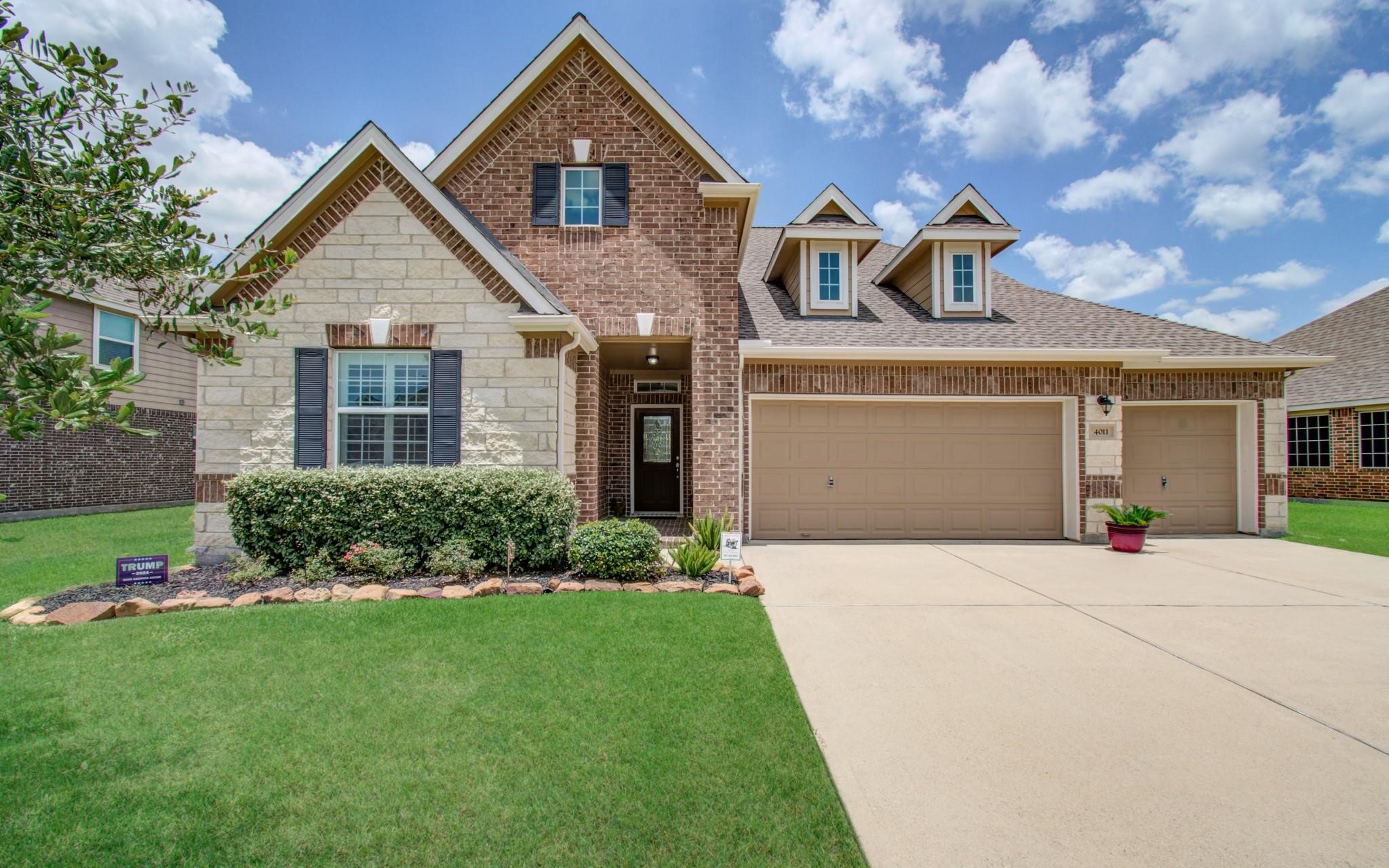 4011 Longwood Drive Property Photo