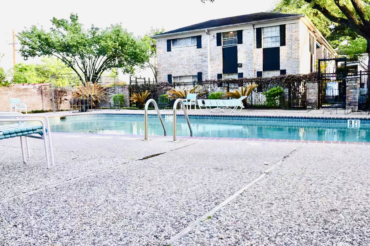 7900 Westheimer Road 220 Property Photo 2