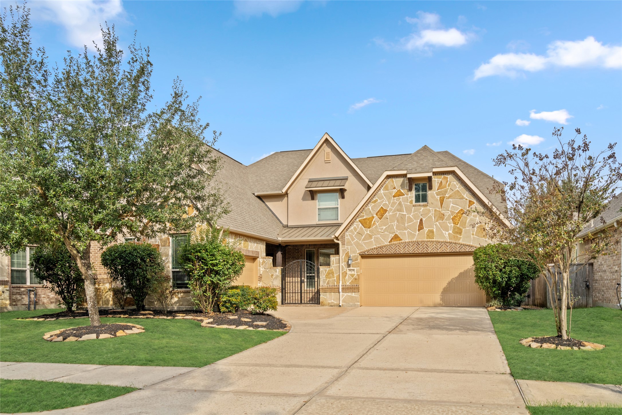 28206 Green Forest Bluff Trail Property Photo 1