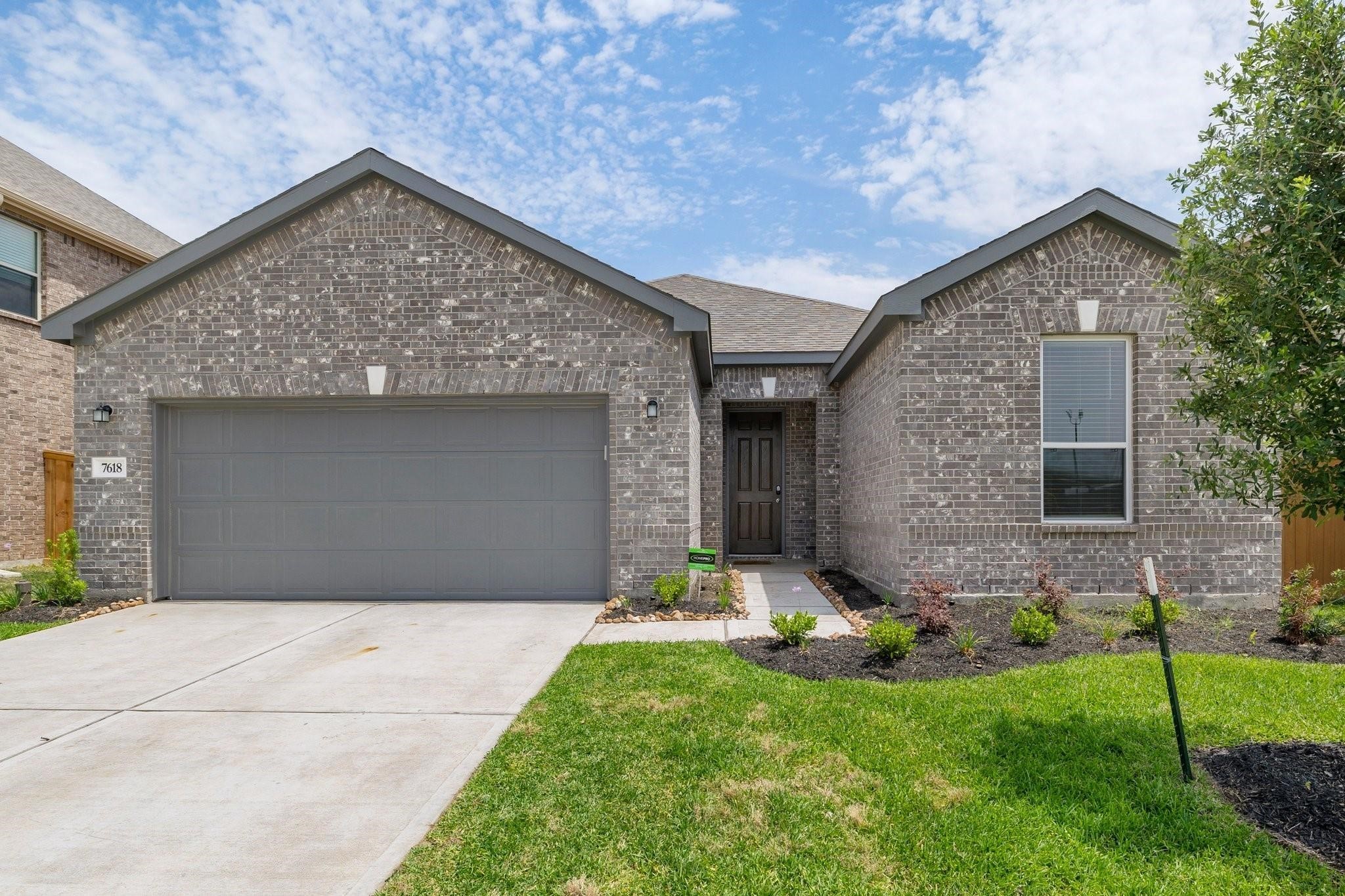 7618 Coral Key Drive Property Photo 3