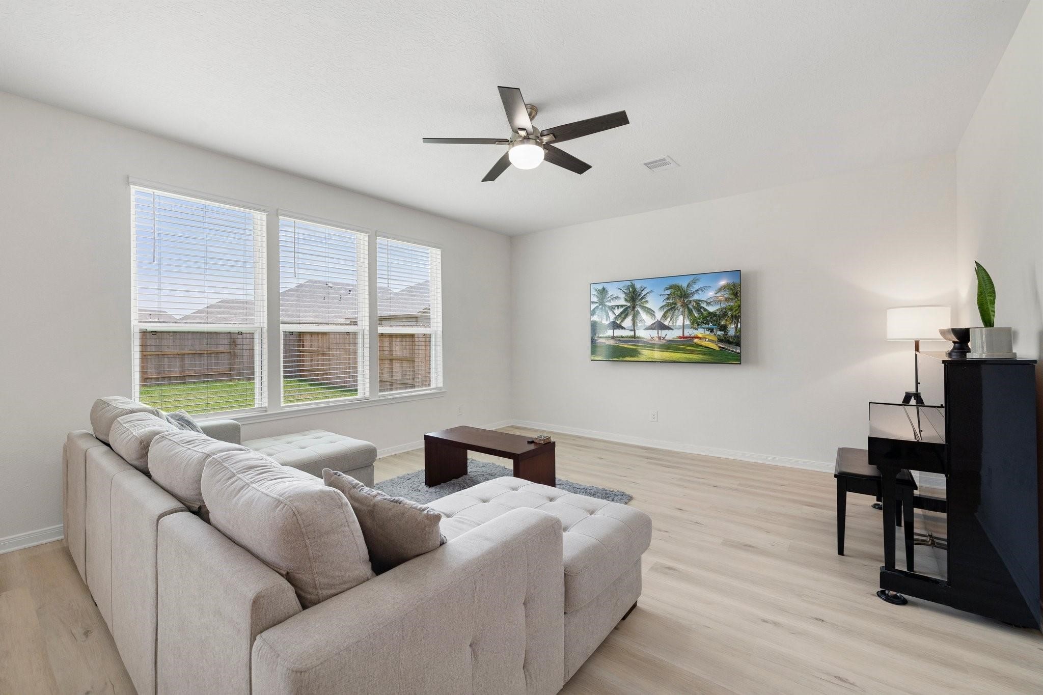 7618 Coral Key Drive Property Photo 6