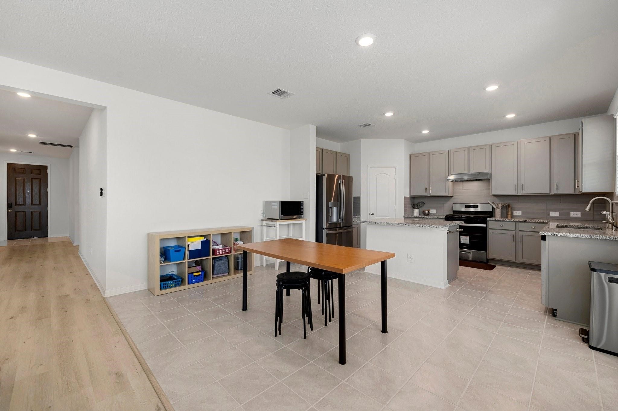 7618 Coral Key Drive Property Photo 11