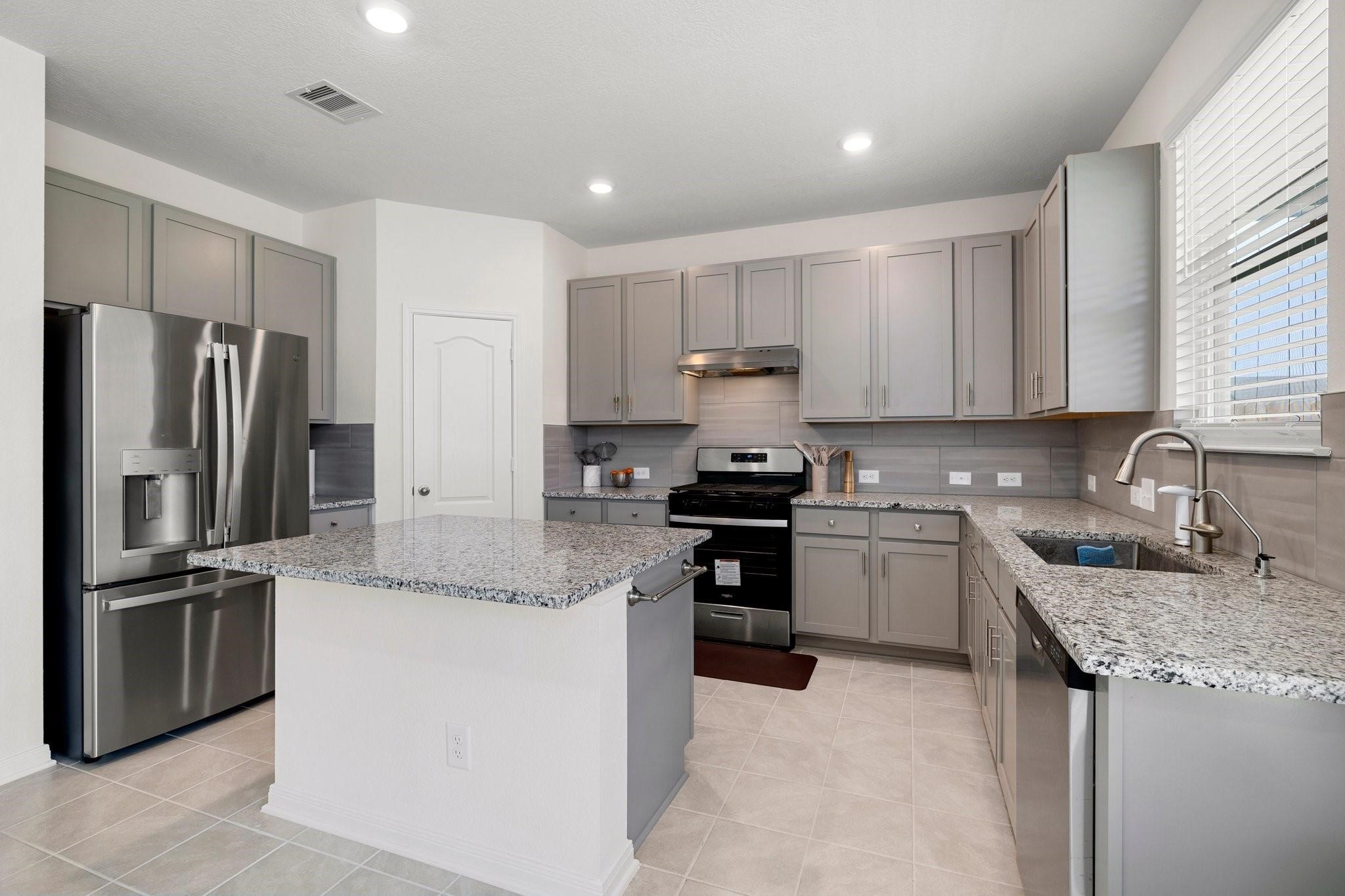 7618 Coral Key Drive Property Photo 15