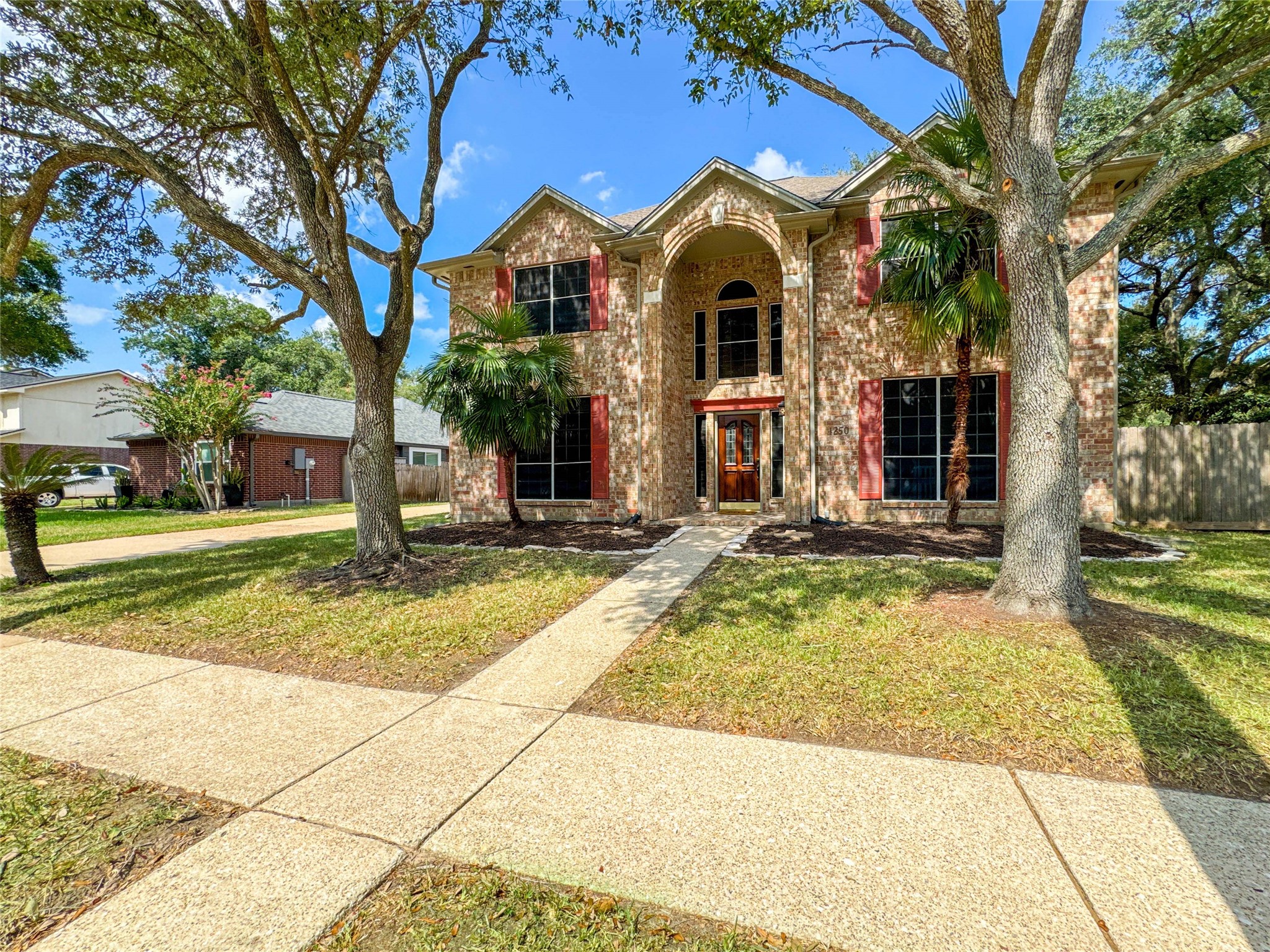 1250 Hunter Wood Drive Property Photo 3