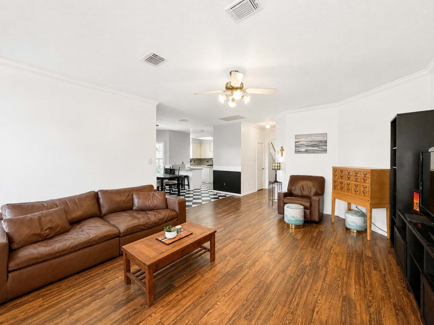 1250 Hunter Wood Drive Property Photo 9