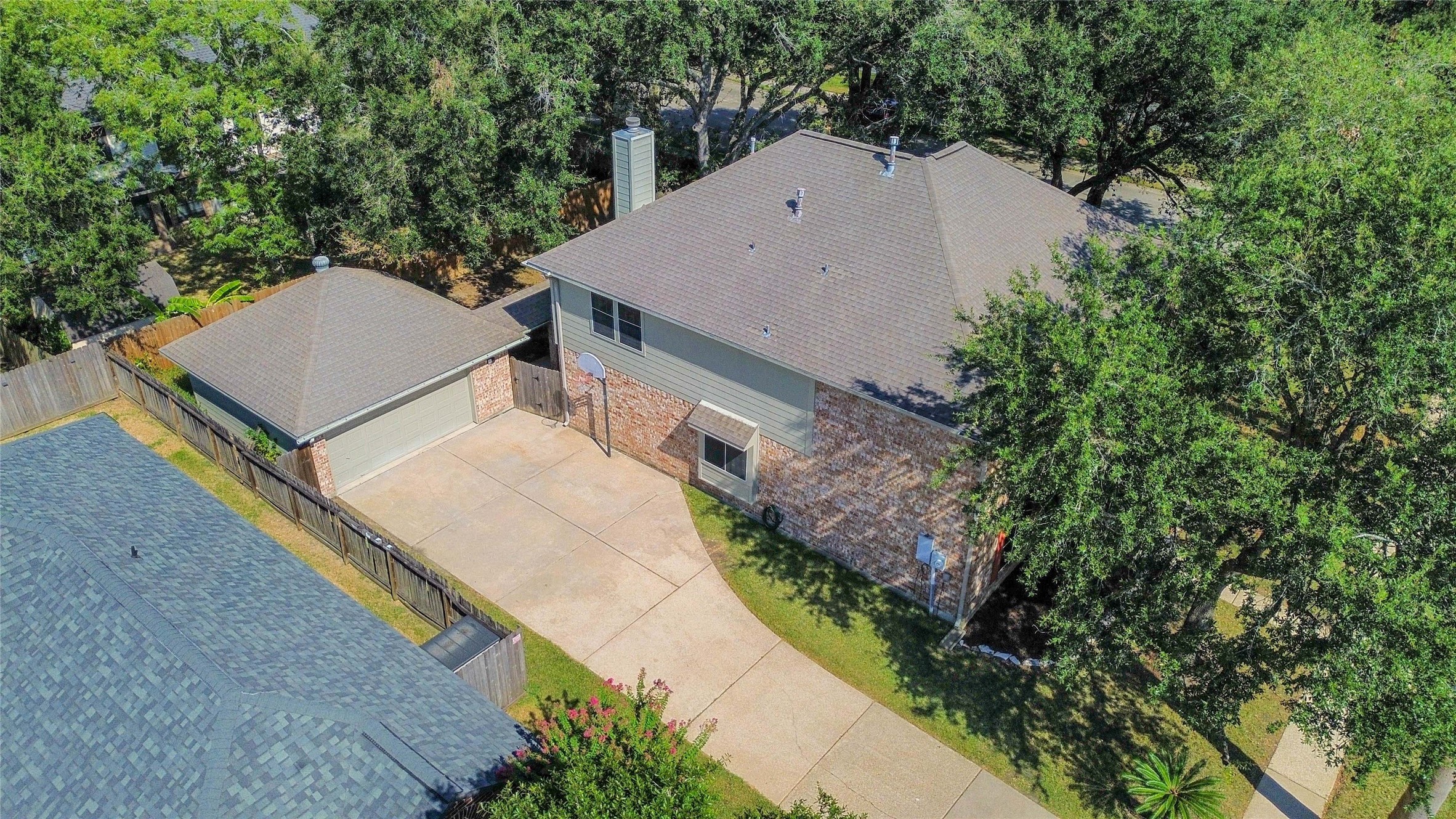 1250 Hunter Wood Drive Property Photo 39