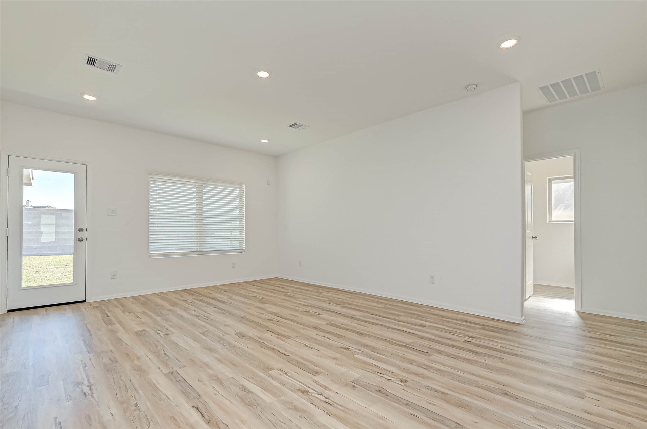 21343 Bering Reach Drive Property Photo 11