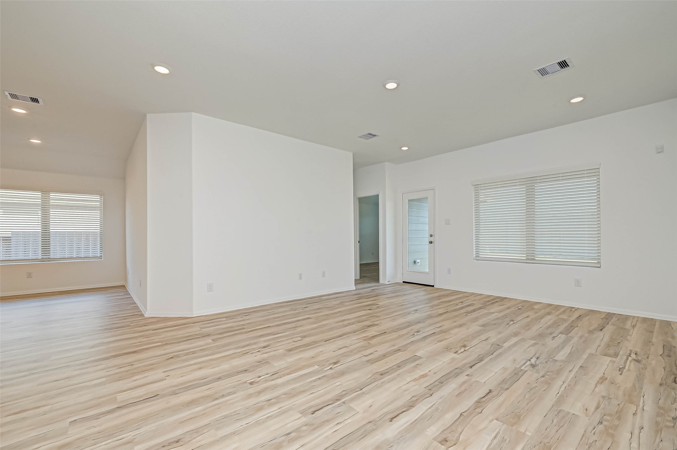 21343 Bering Reach Drive Property Photo 12