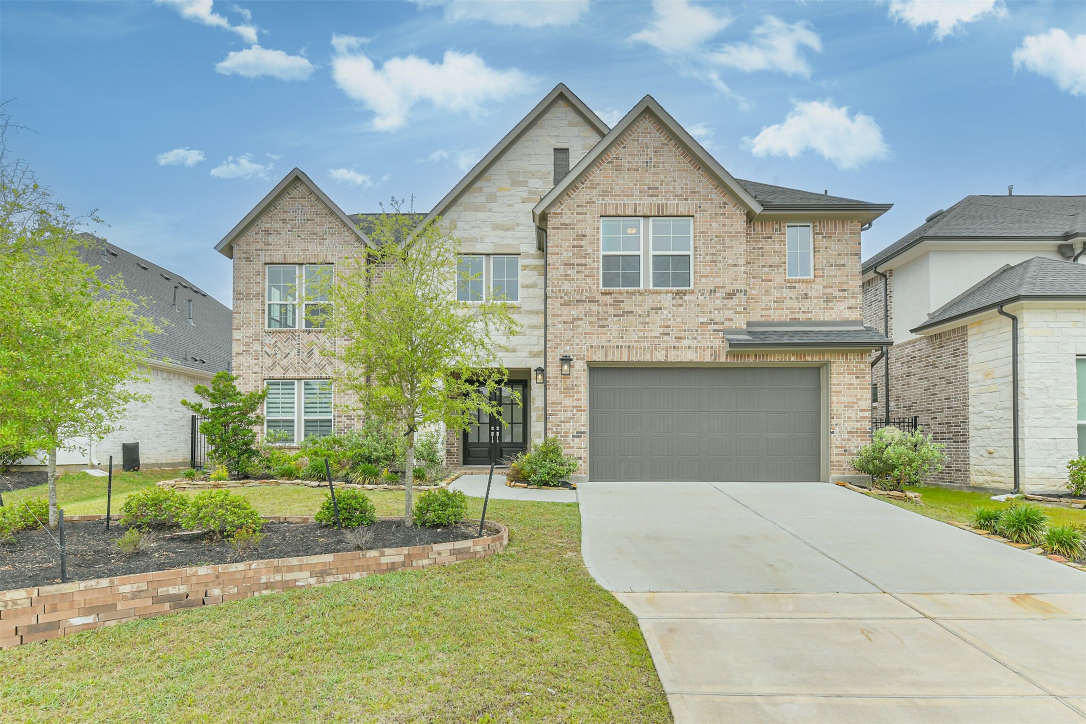 26923 Longwood Ledge Drive Property Photo 1