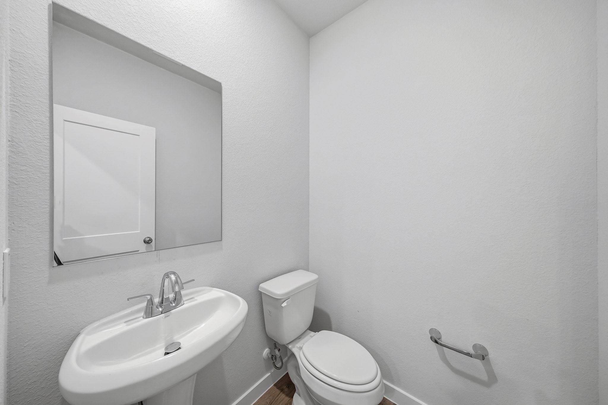1597 Elm Court, Angleton Tx 77515 Property Photo 5