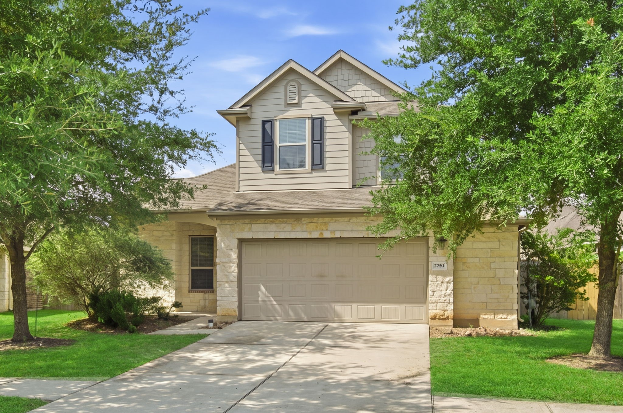 2261 Ivy Wall Drive Property Photo 2