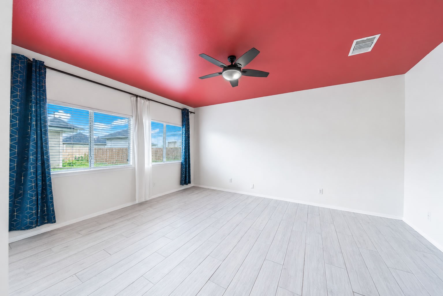 11821 Jelicoe Drive Property Photo 7
