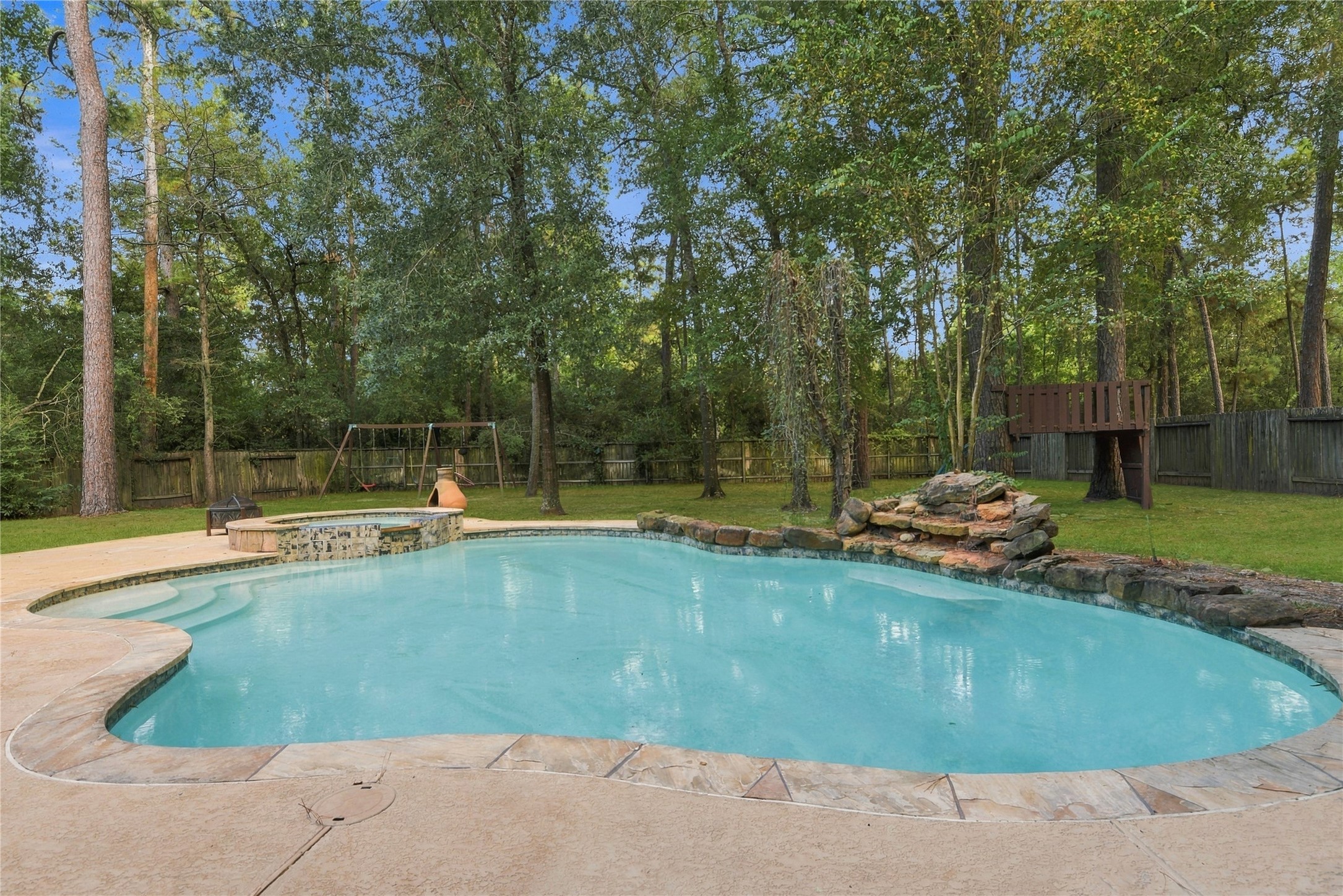 2 Hobbit Glen Drive Property Photo 28