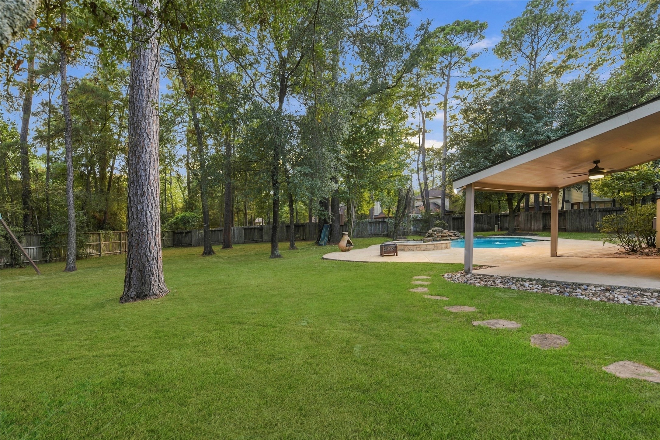 2 Hobbit Glen Drive Property Photo 42