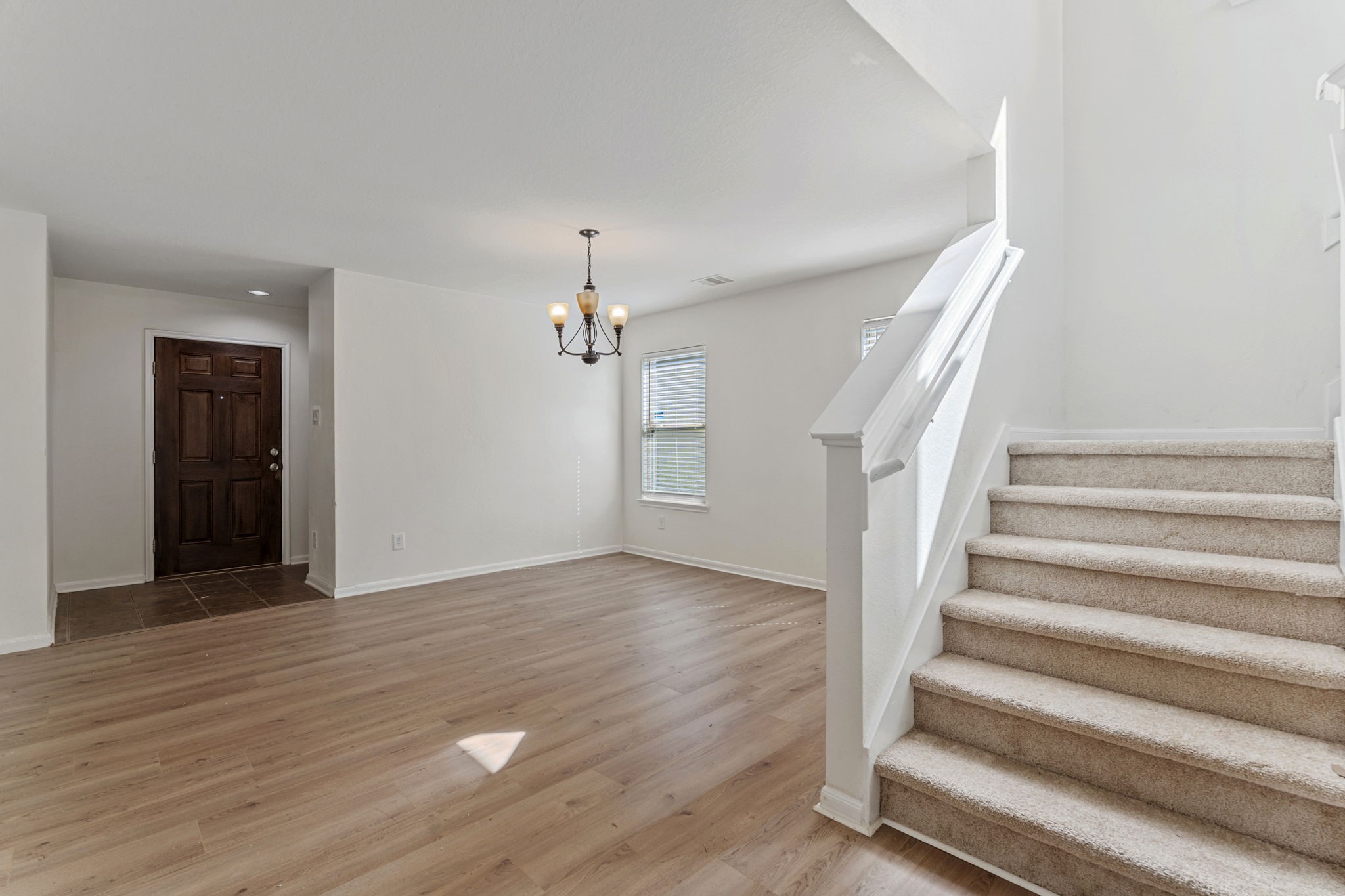 4215 False Cypress Lane Property Photo 6