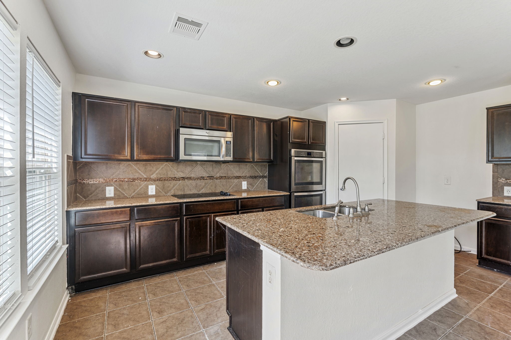 4215 False Cypress Lane Property Photo 12