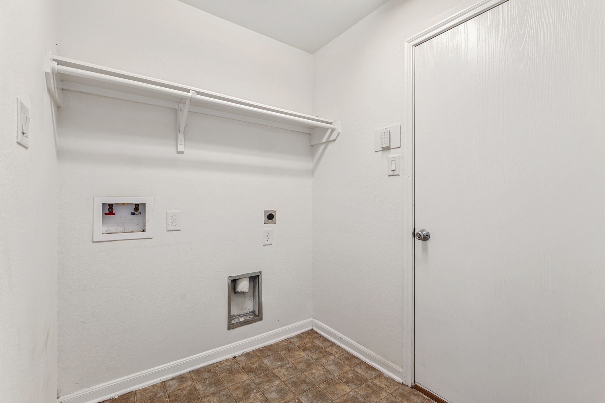 4215 False Cypress Lane Property Photo 24