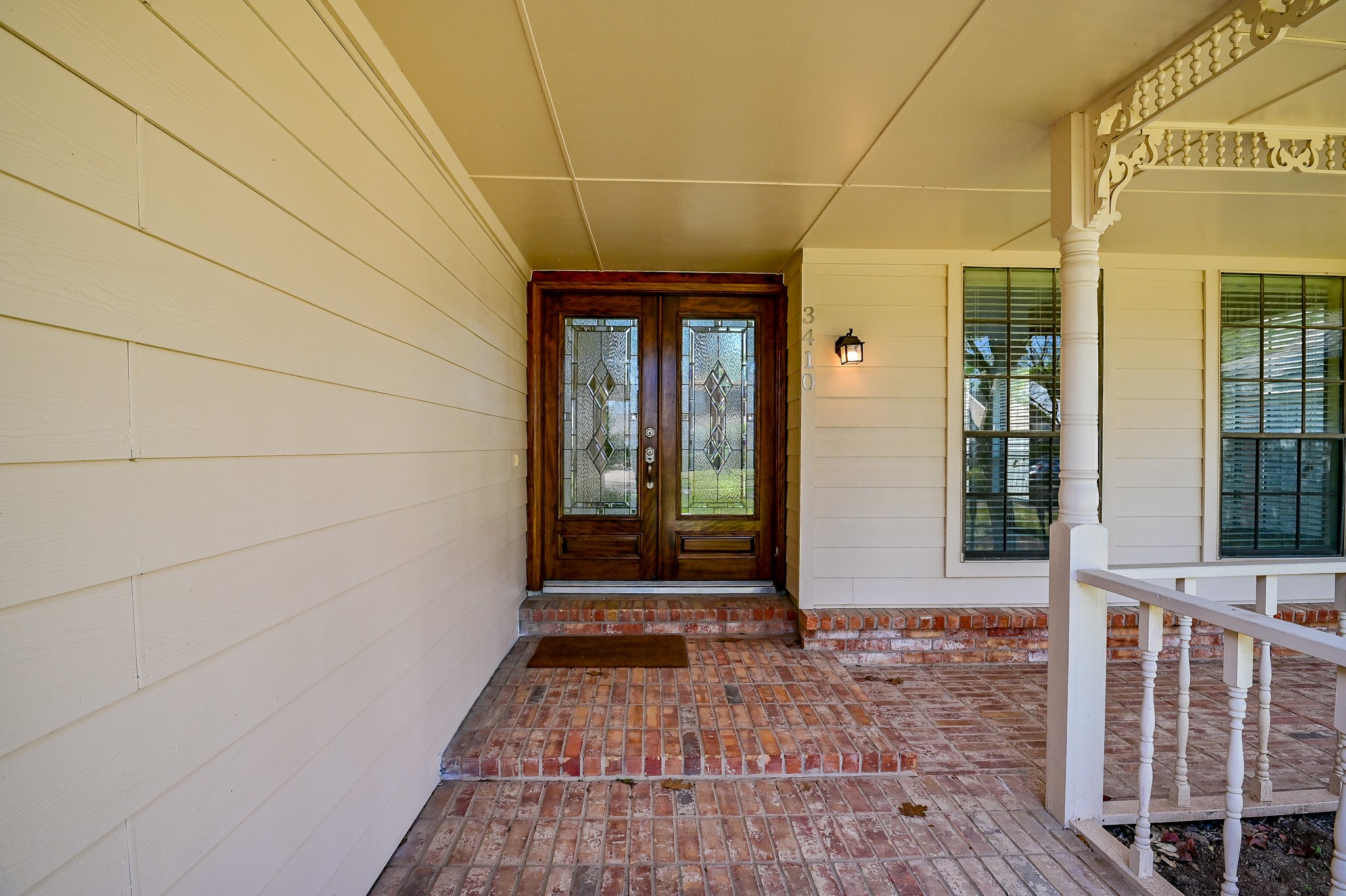 3410 Streamside Lane Property Photo 7
