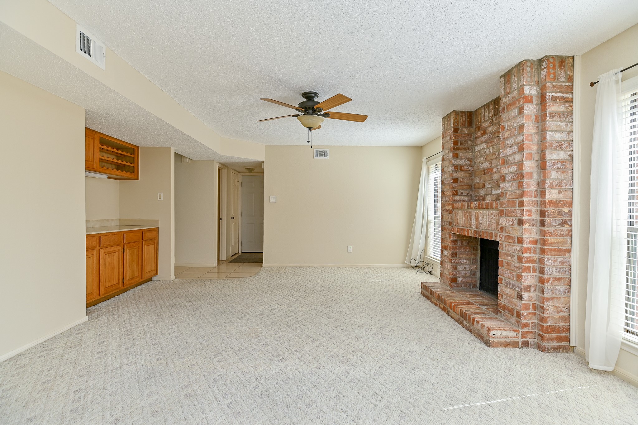 3410 Streamside Lane Property Photo 27
