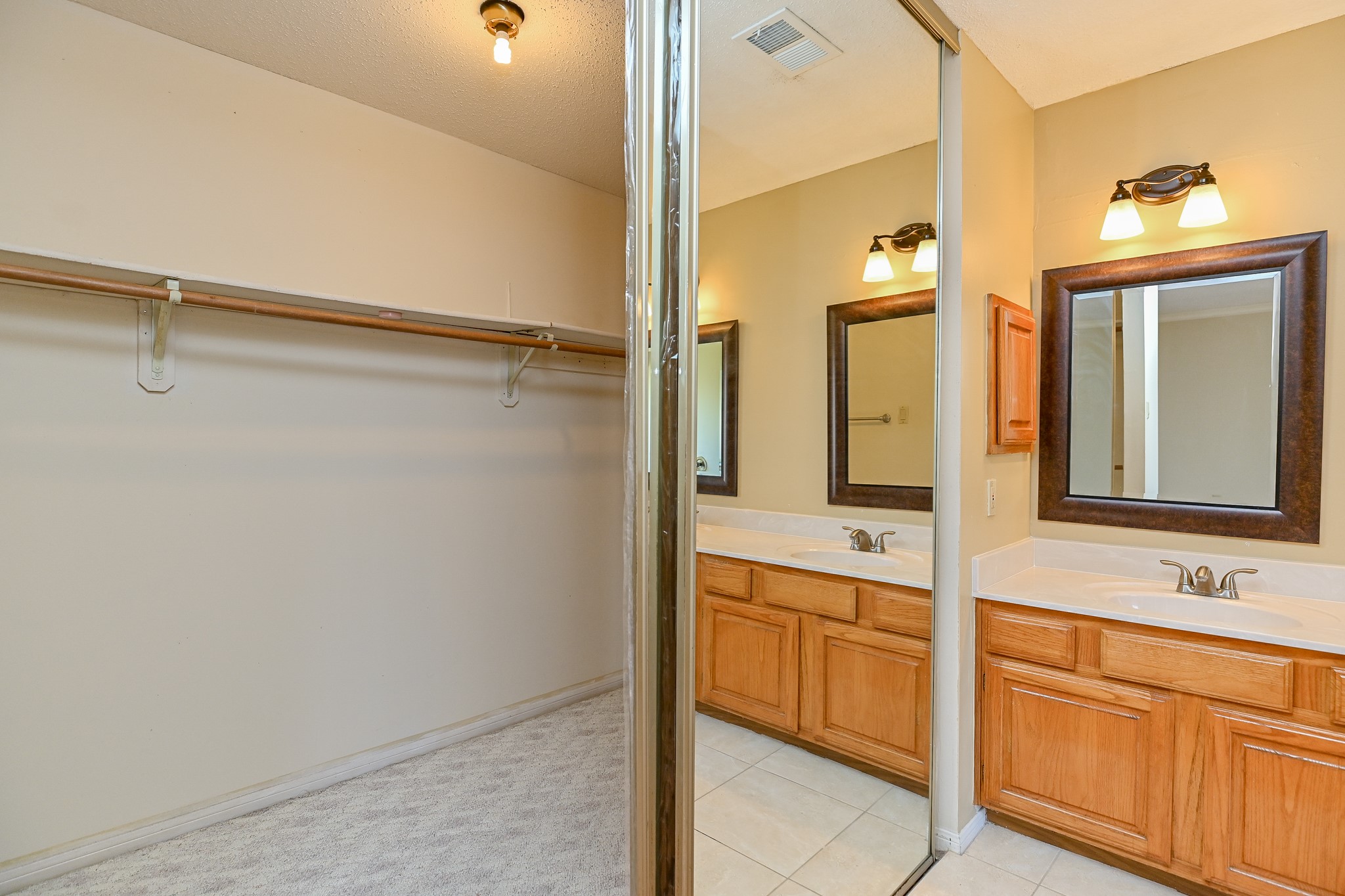 3410 Streamside Lane Property Photo 36