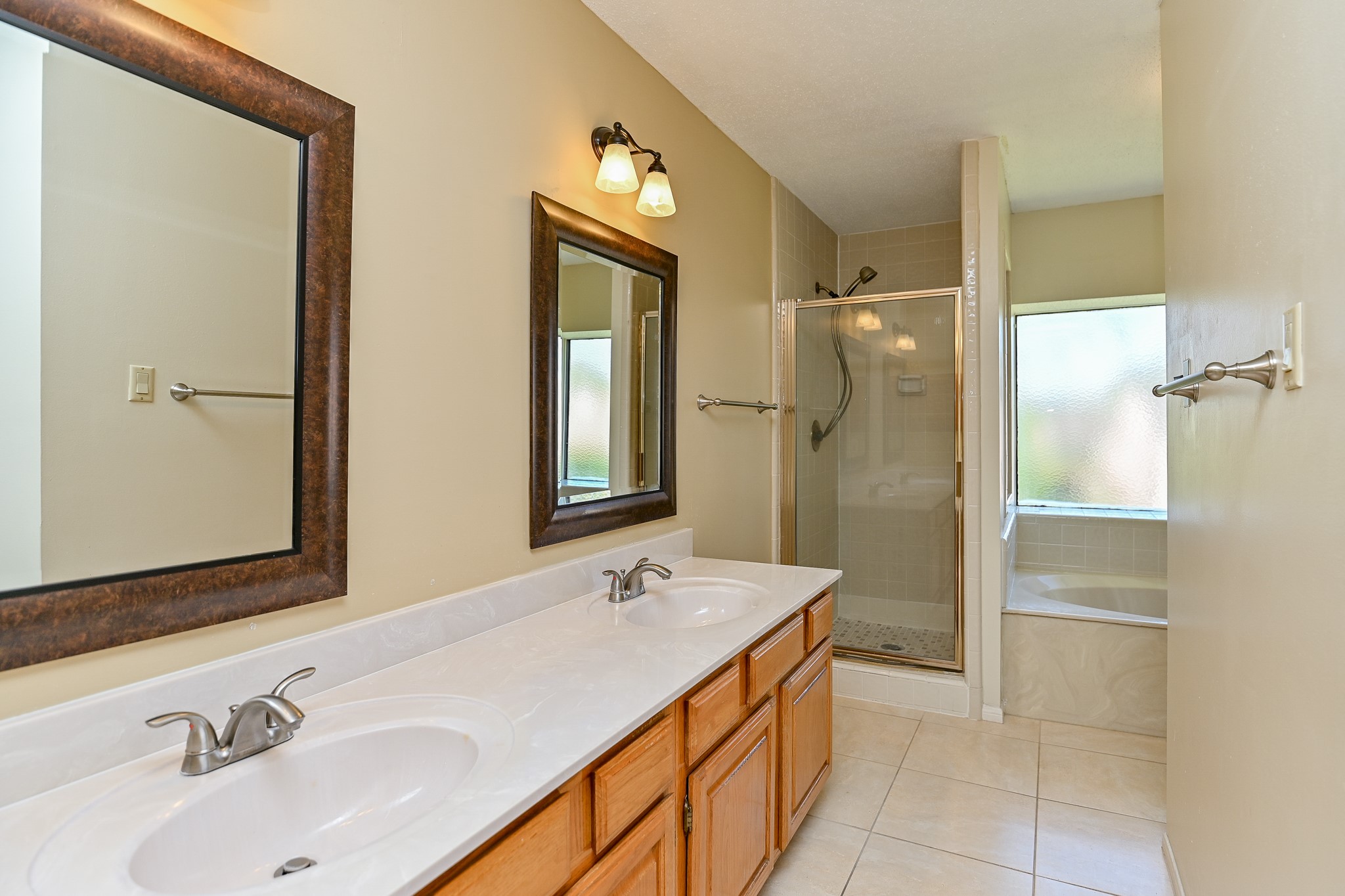 3410 Streamside Lane Property Photo 38