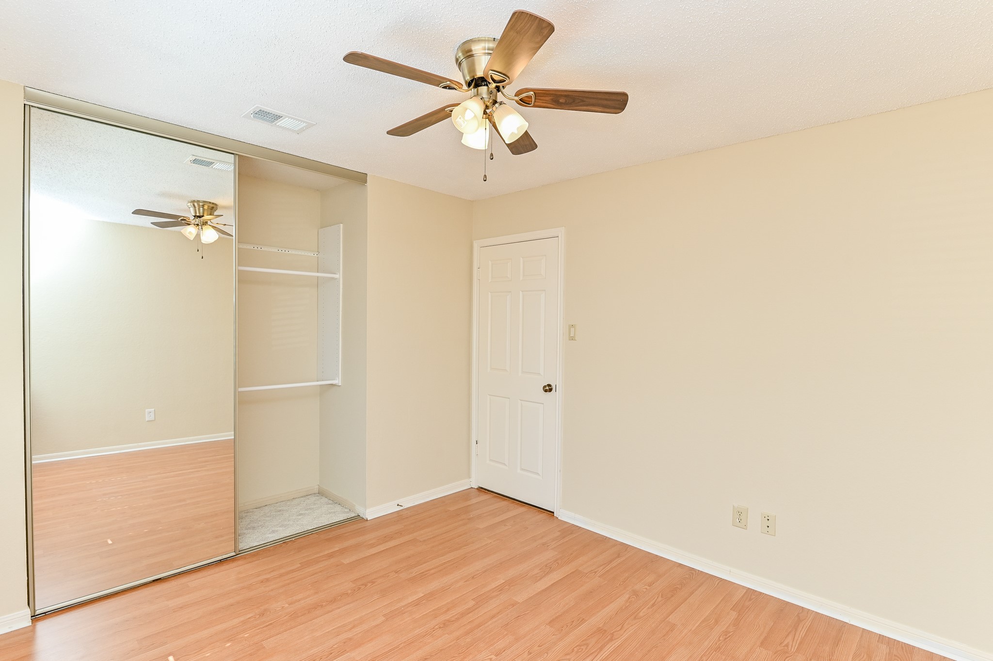 3410 Streamside Lane Property Photo 48