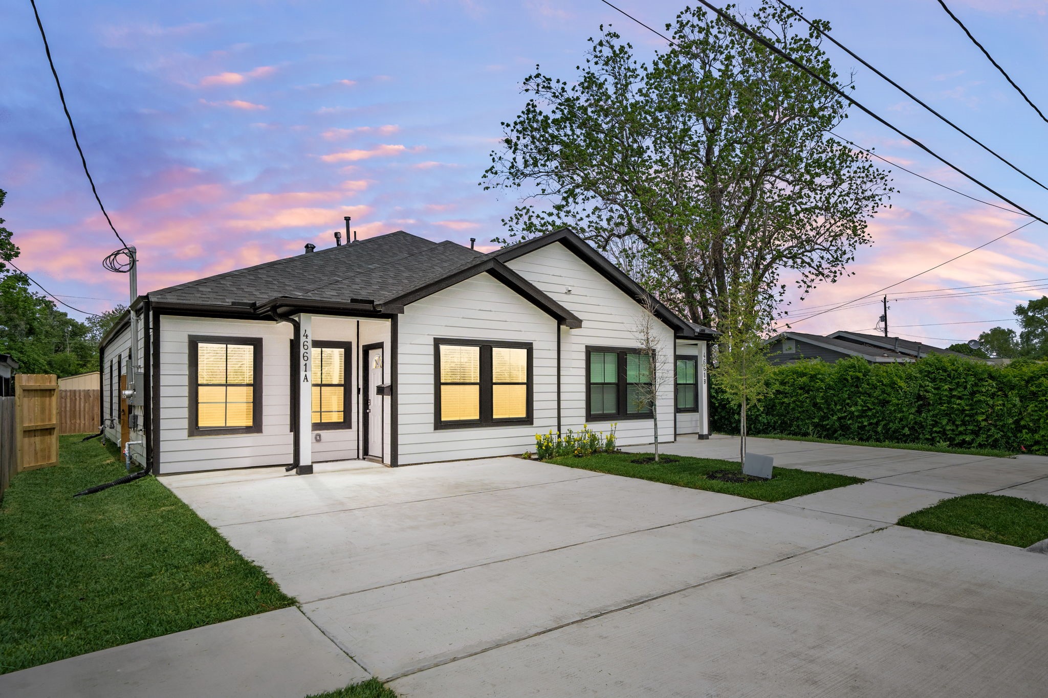 4661 Clover Street B Property Photo 1