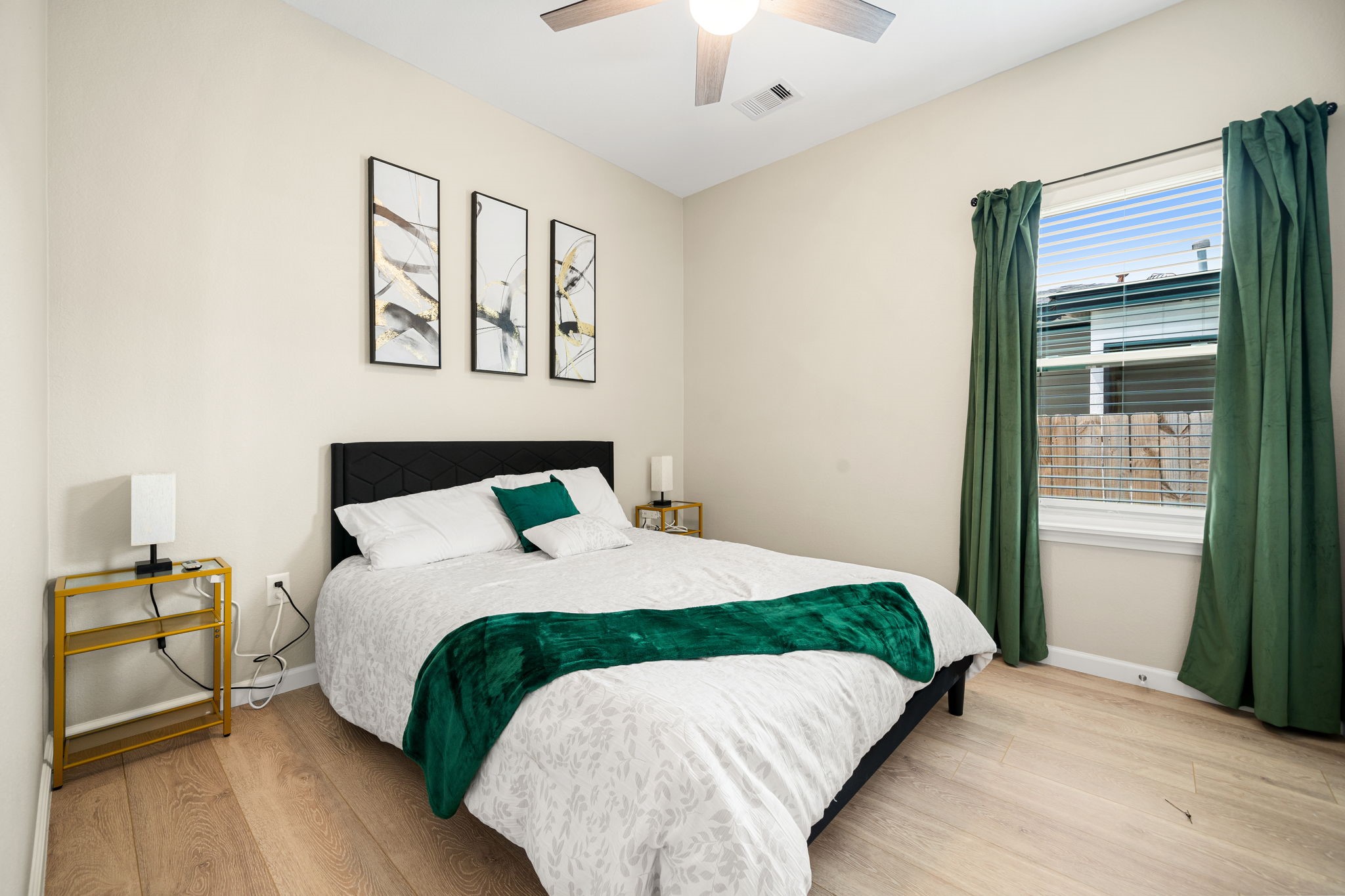 4661 Clover Street B Property Photo 15