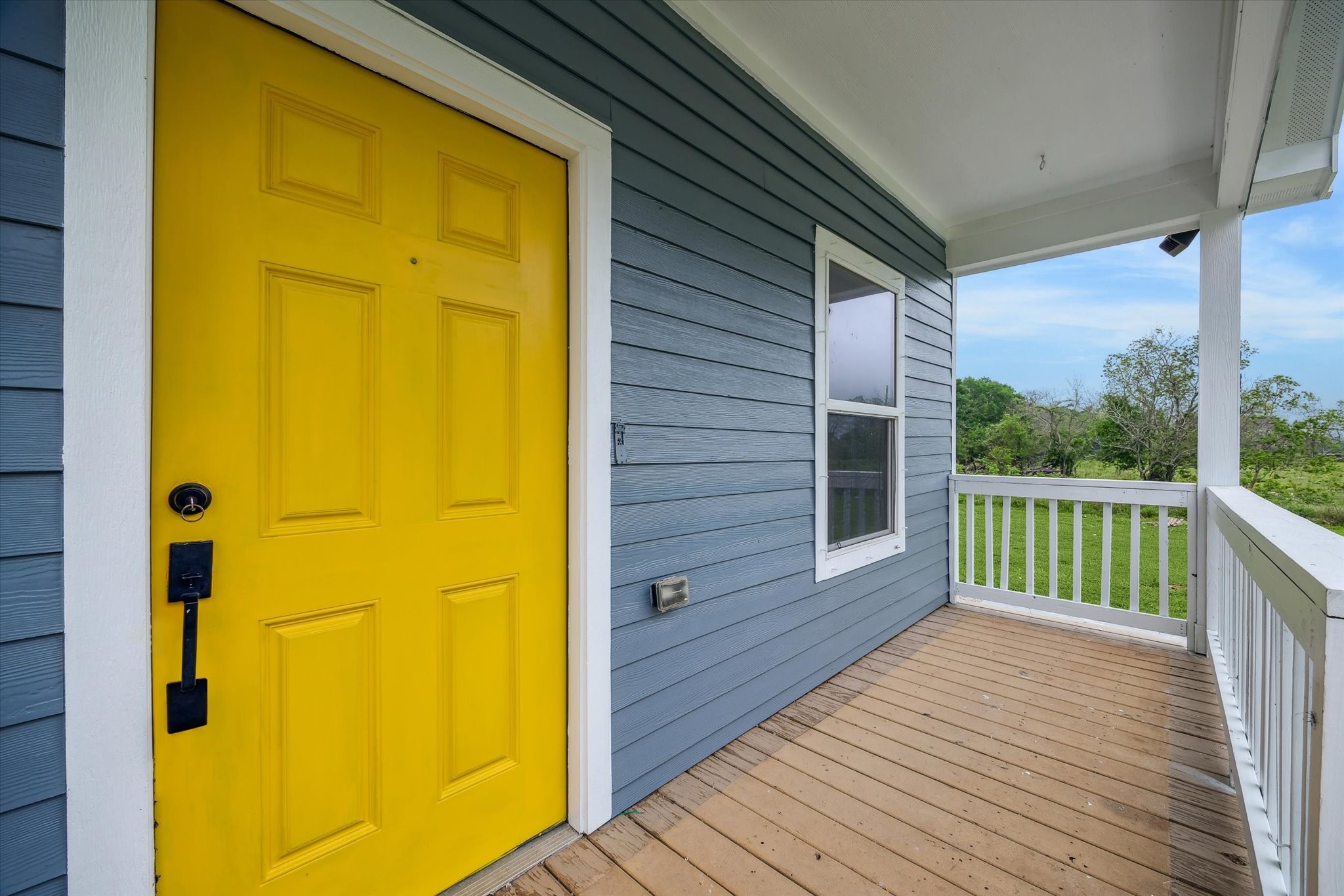 531 N Lake Drive Property Photo 4