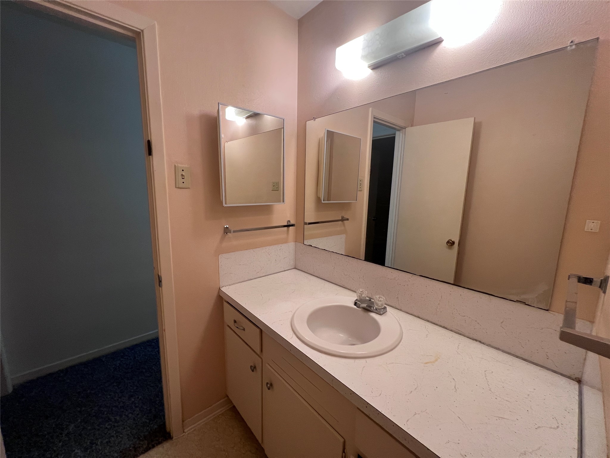 1111 Kelving Way Property Photo 14