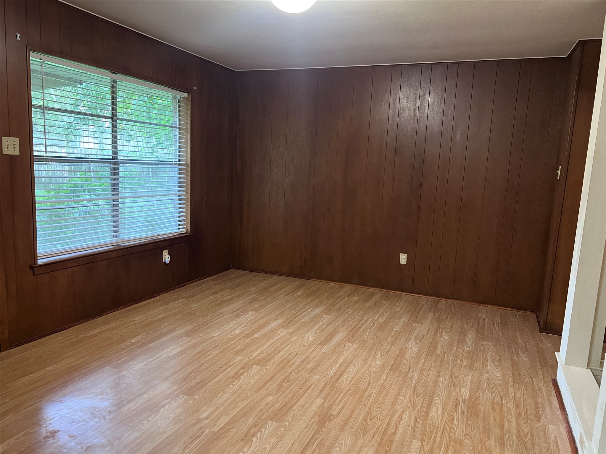 1111 Kelving Way Property Photo 28