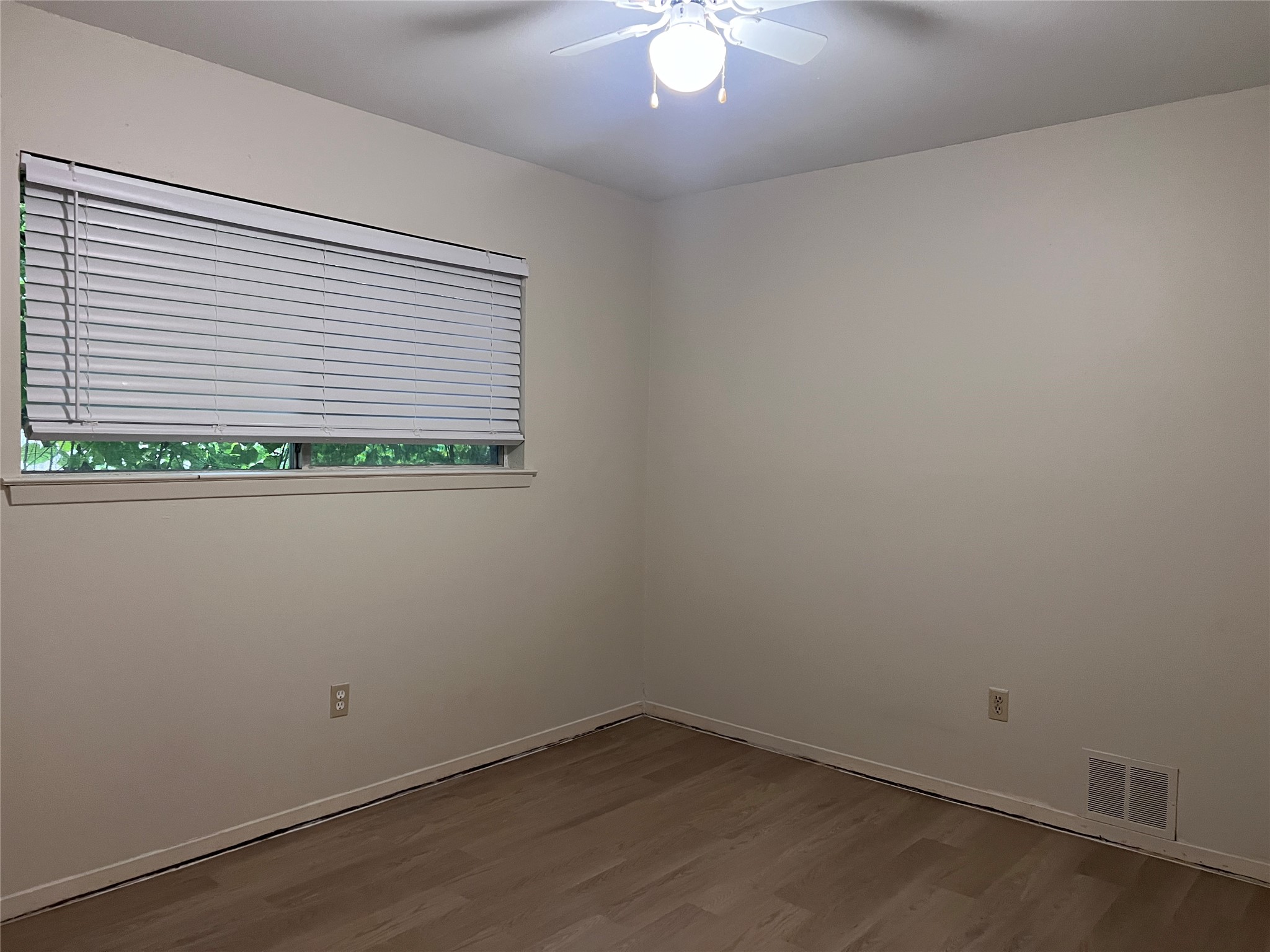 1111 Kelving Way Property Photo 30