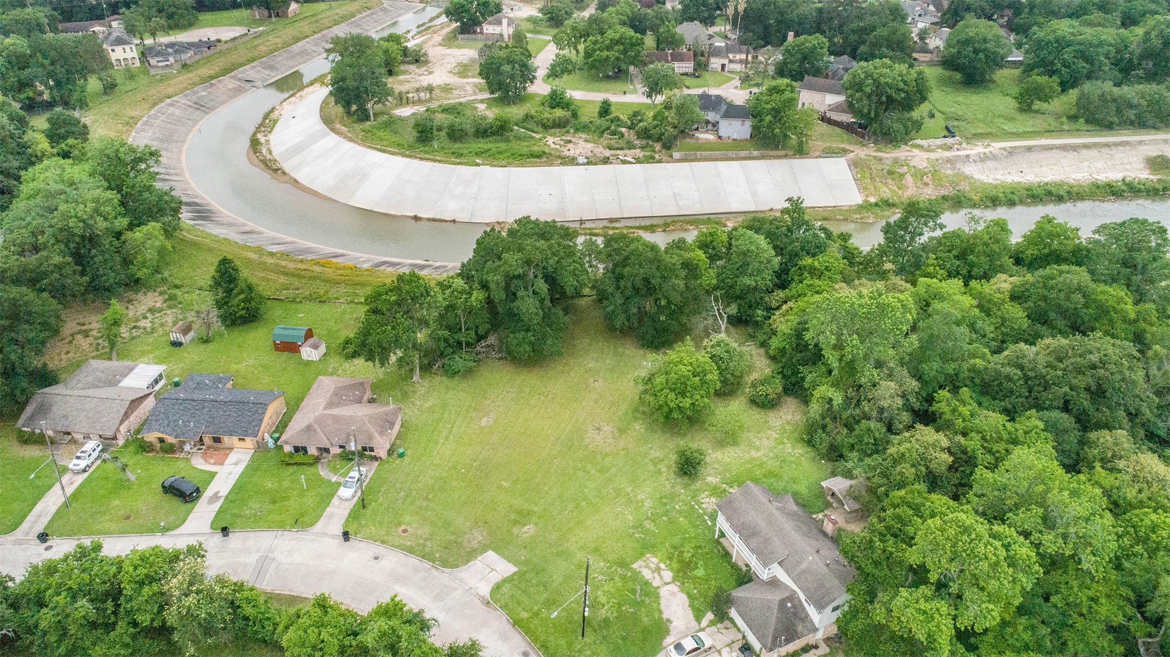 6609 Bayou View Drive Property Photo 3