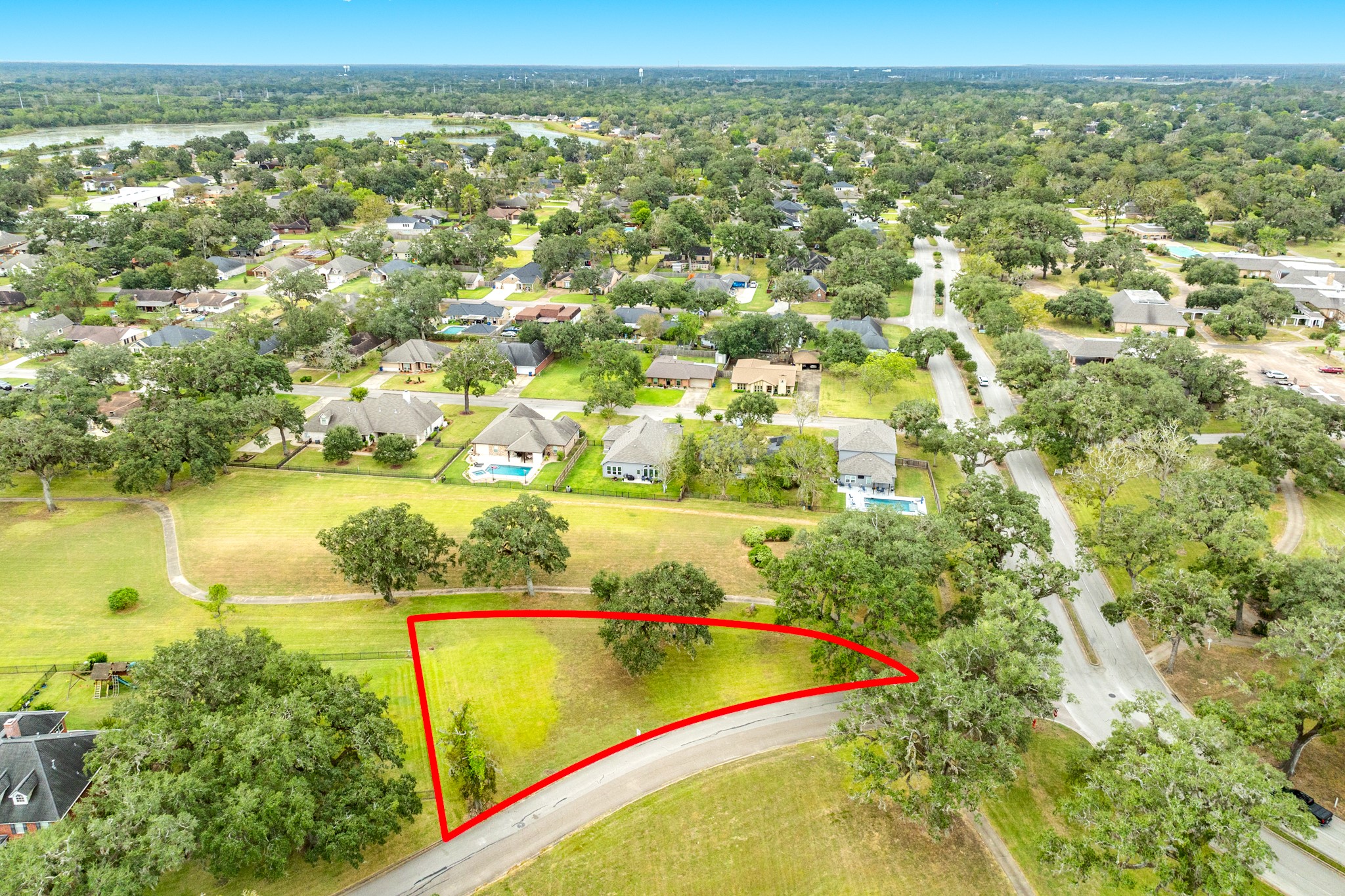 2268 Sunset Oaks Drive Property Photo 5
